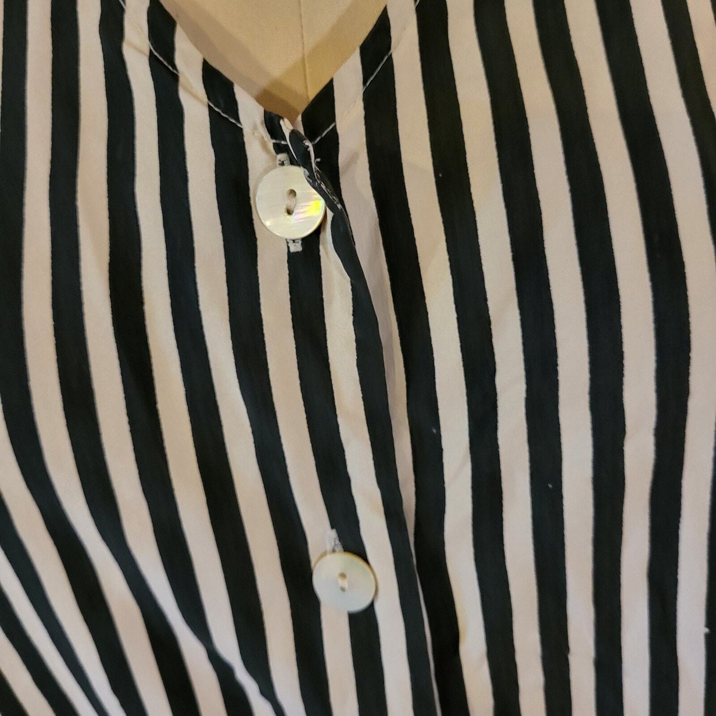 Vintage Black & White Striped Button Front Long Sleeve Blouse Medium