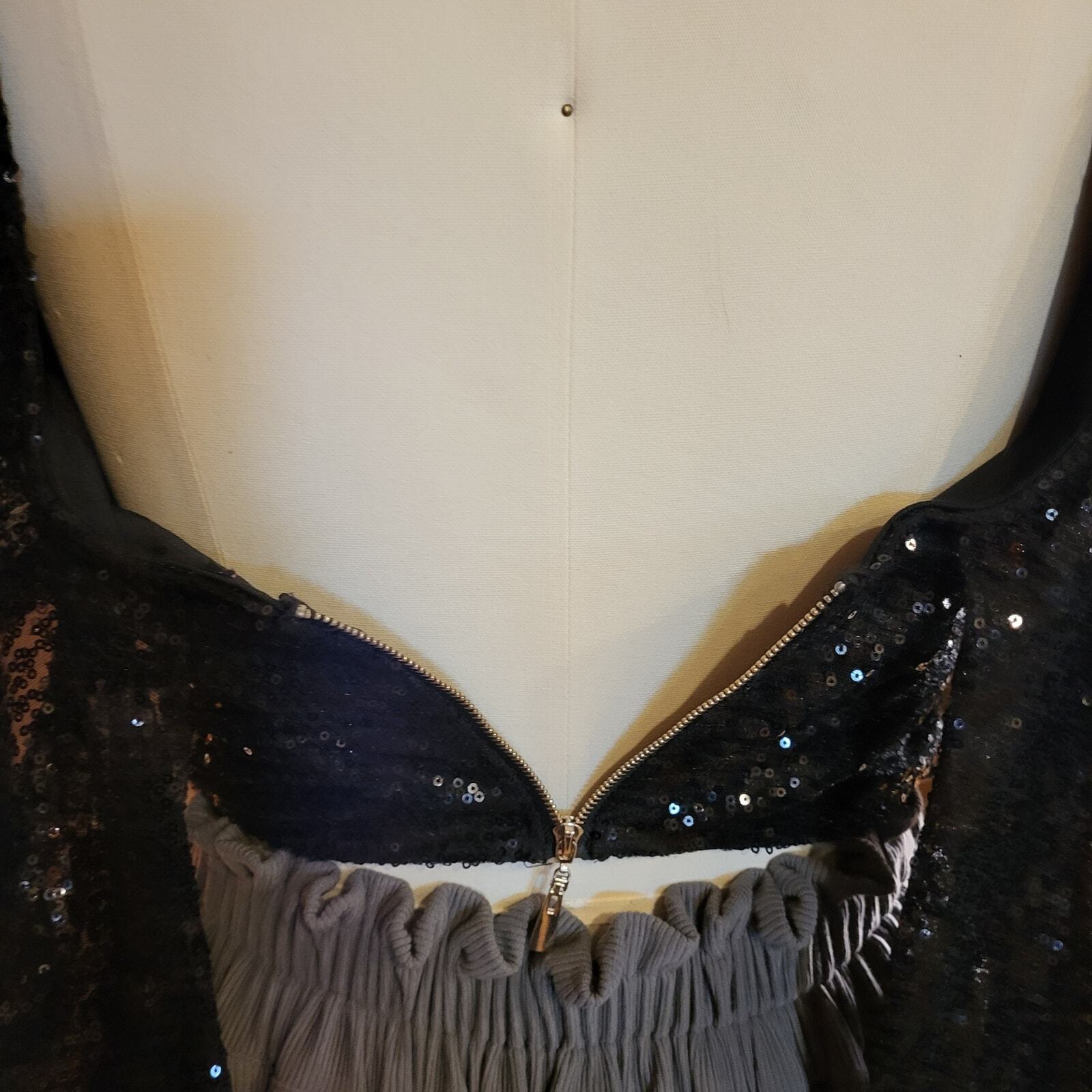 Black Sequin Bat Wing zip Back Blouse Cropped Pretty 