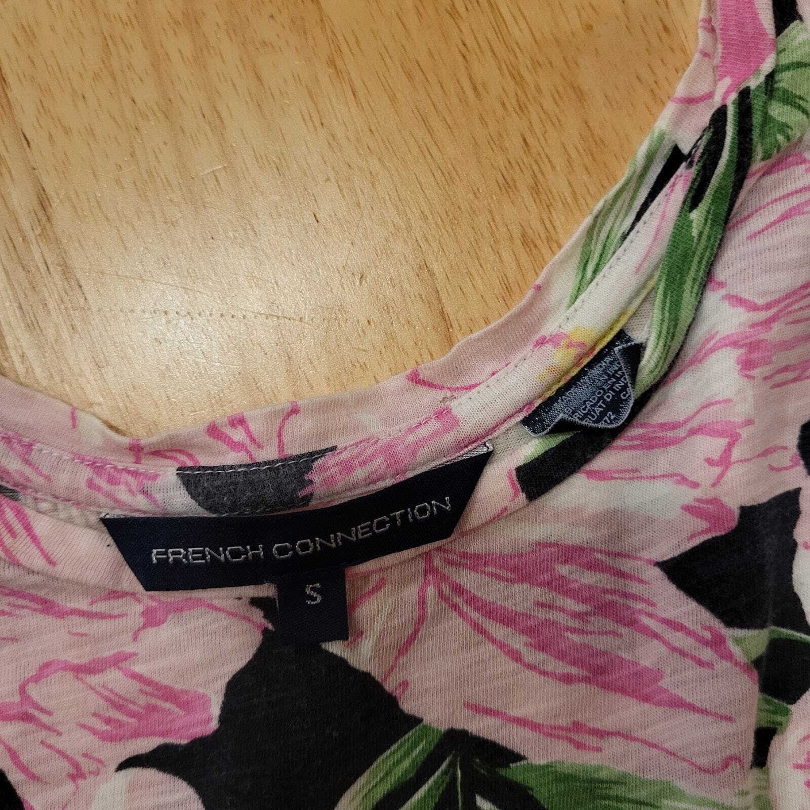 Floral French Connection pink & black T-shirt small 16"  pit to pit 23" long