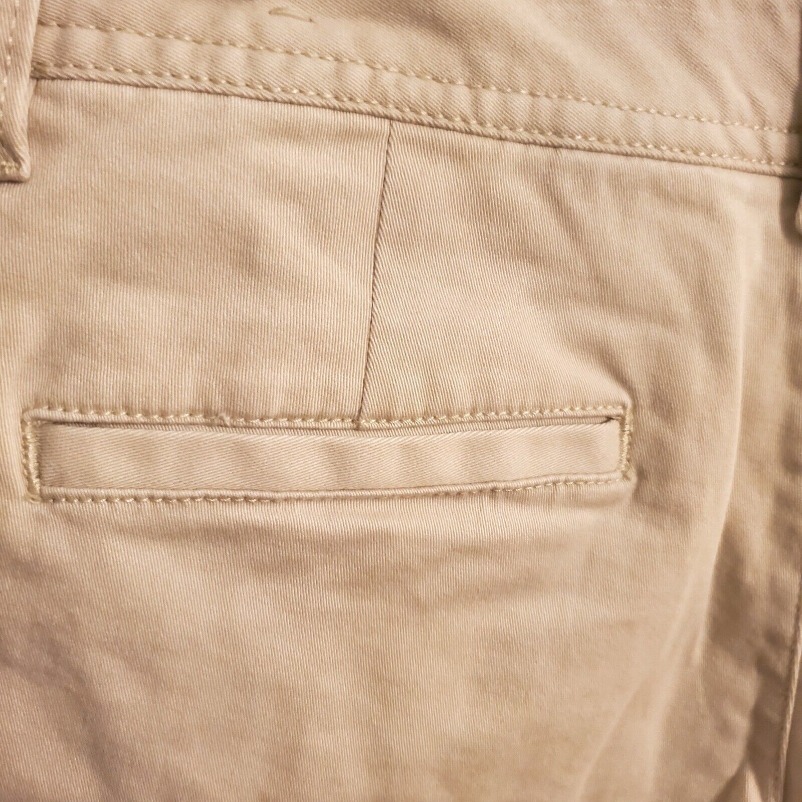 Eddie Bauer Women's Size 12 - Khaki Shorts with Pockets 