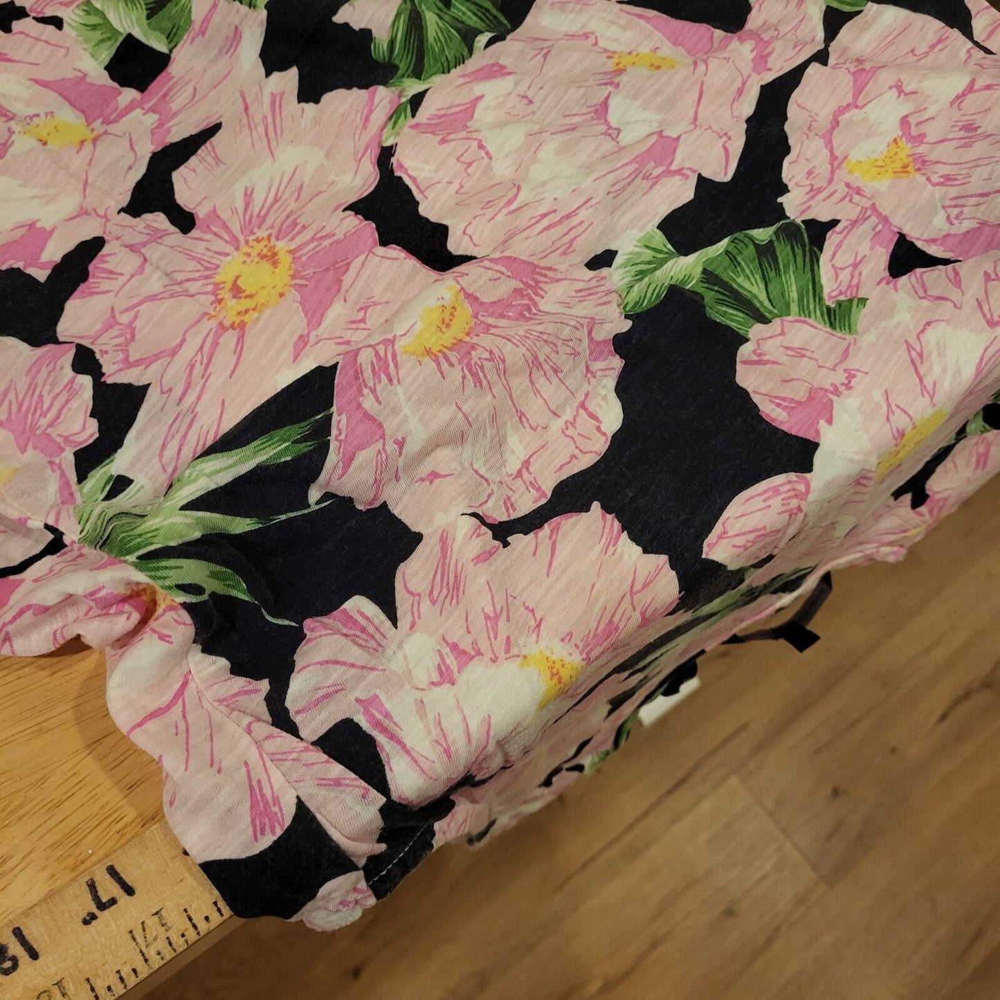 Floral French Connection pink & black T-shirt small 16"  pit to pit 23" long
