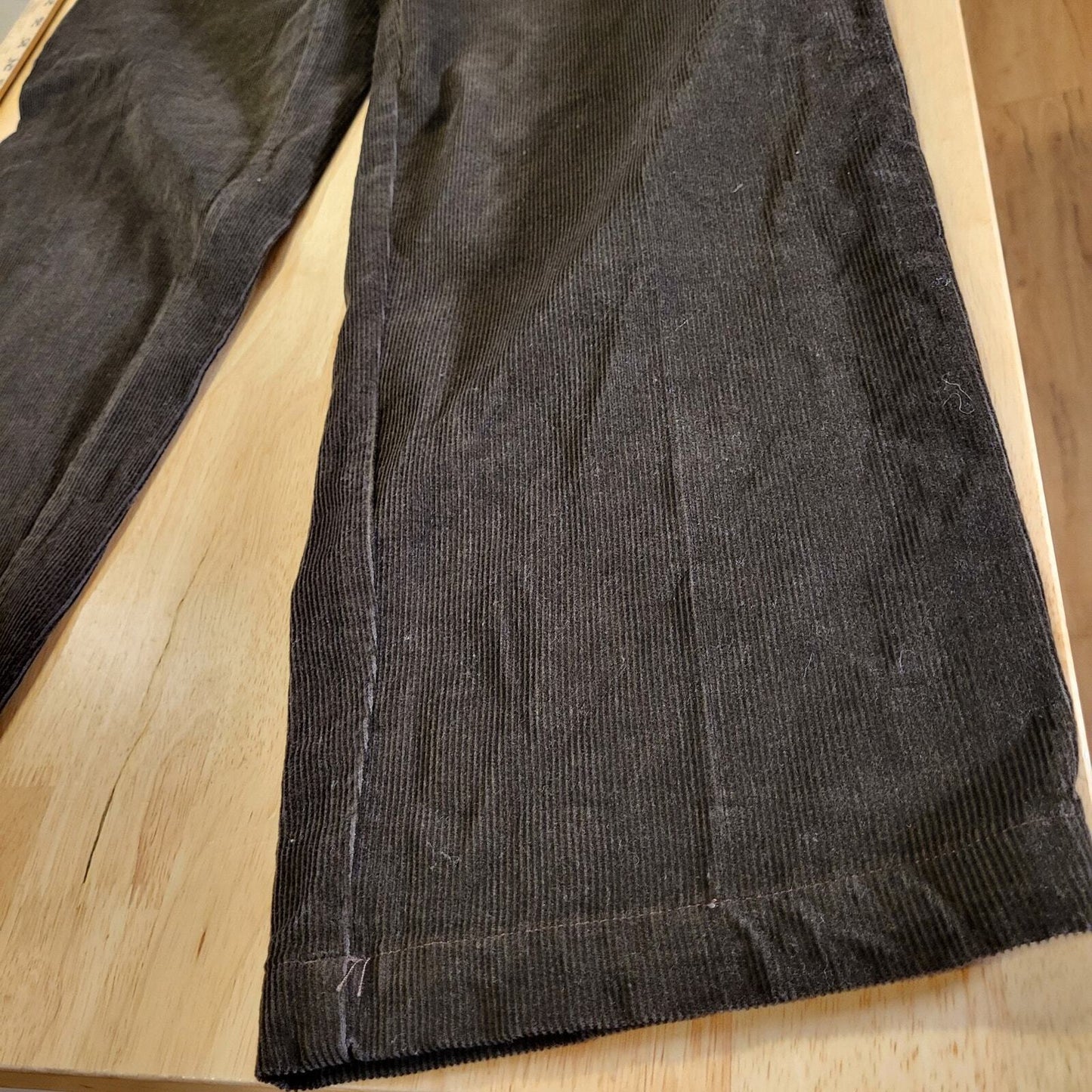 NWT Haggar 100% Cotton Brown Corduroy 32 x 30 Maximum Comfort Waist 