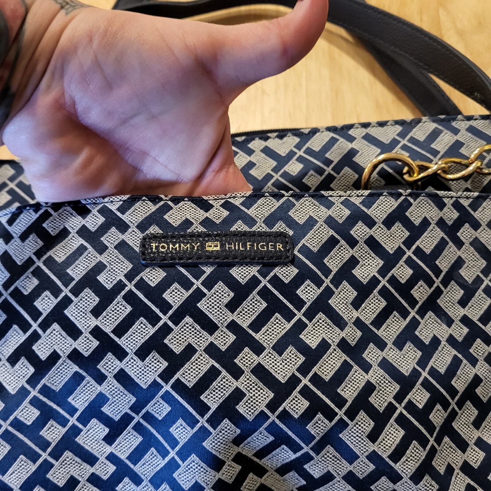 Tommy Hilfiger Signature Tote Bag  Blue White Gold 18" X 11" Shoulder Vegan