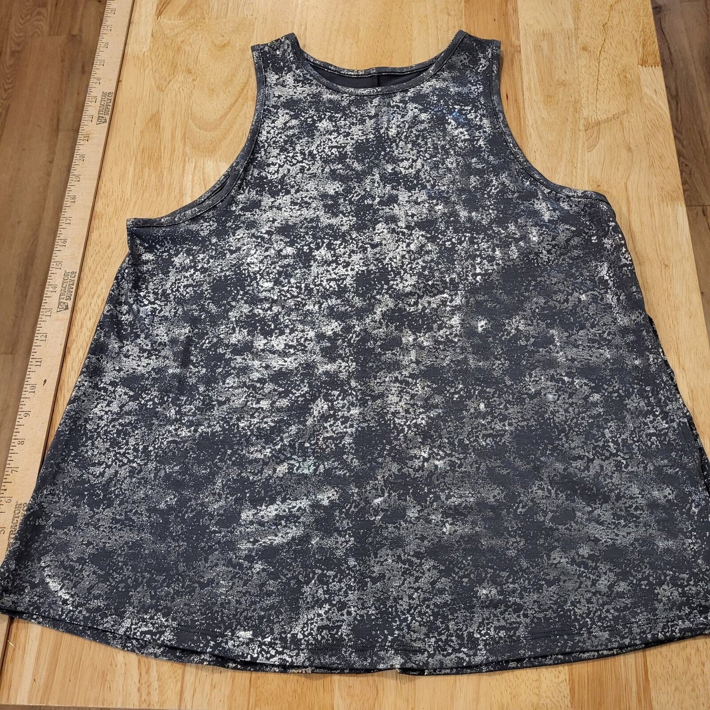 Gunmetal Gray Silver Metallic Knit All In Motion Tank Medium