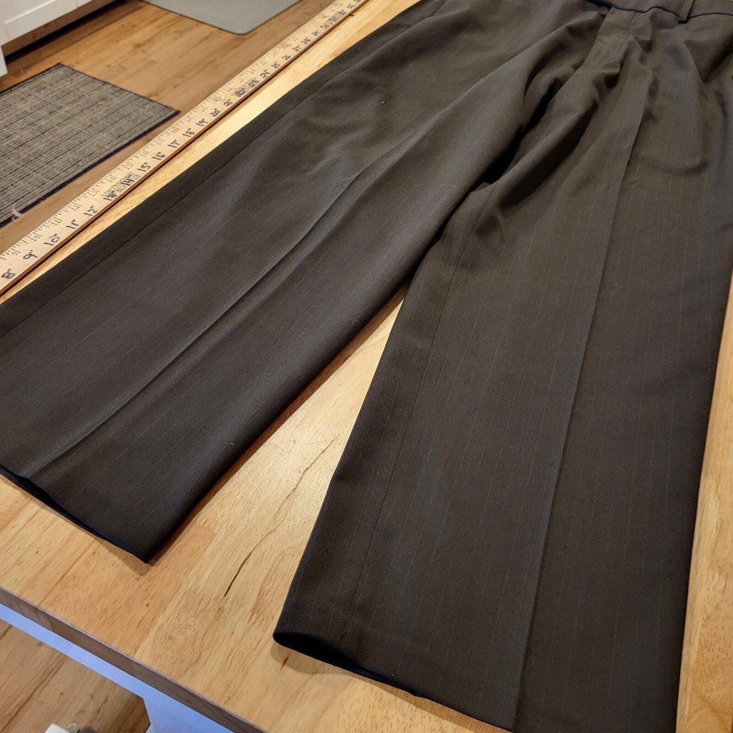 Dockers 32x30 Dress Pants Polyester Wool Blend Flat Front Gray Straight Leg