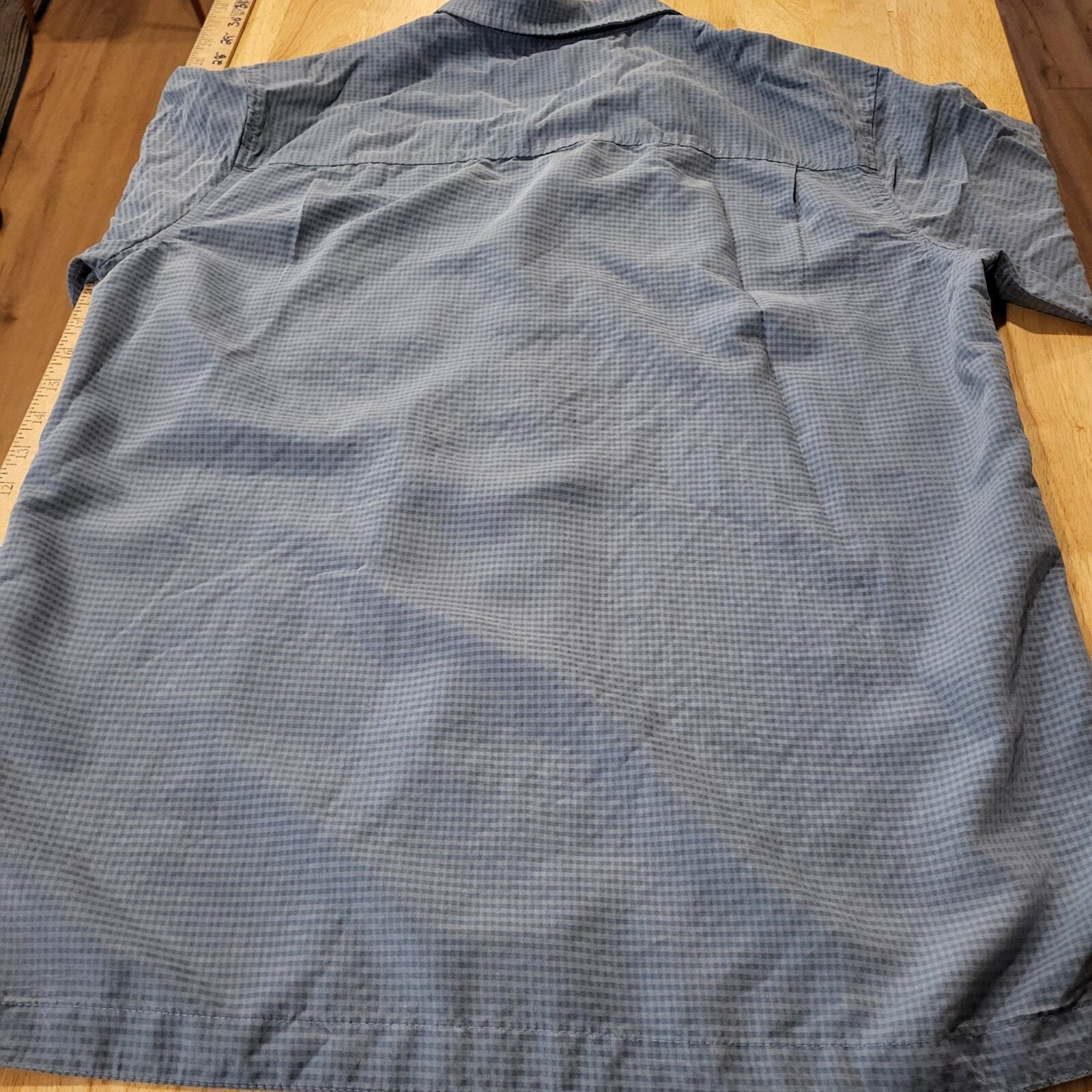 Royal Robbins Blue Short Sleeve Collared Button Down Woven Shirt Medium