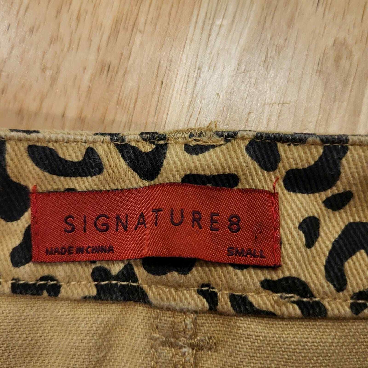 Signature 8 size small brown leopard print denim mini skirt exposed zipper
