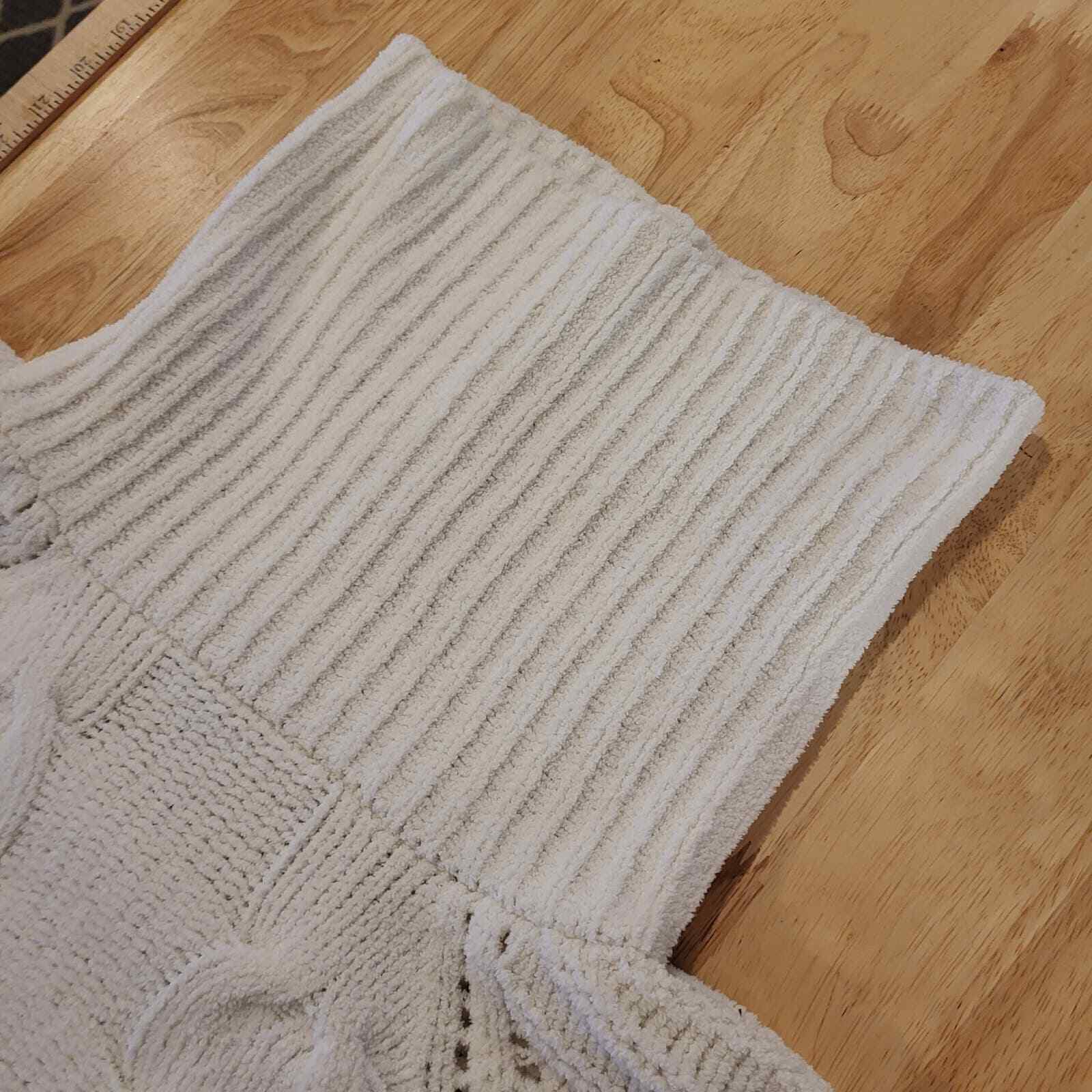 White Chunky Knit Turtle Neck Sweater L