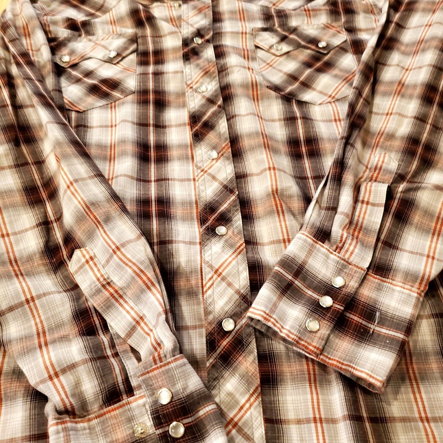 Vintage Wrangler Pearl Snap Medium Long Sleeve Button Down Brown Plaid  26" P2P