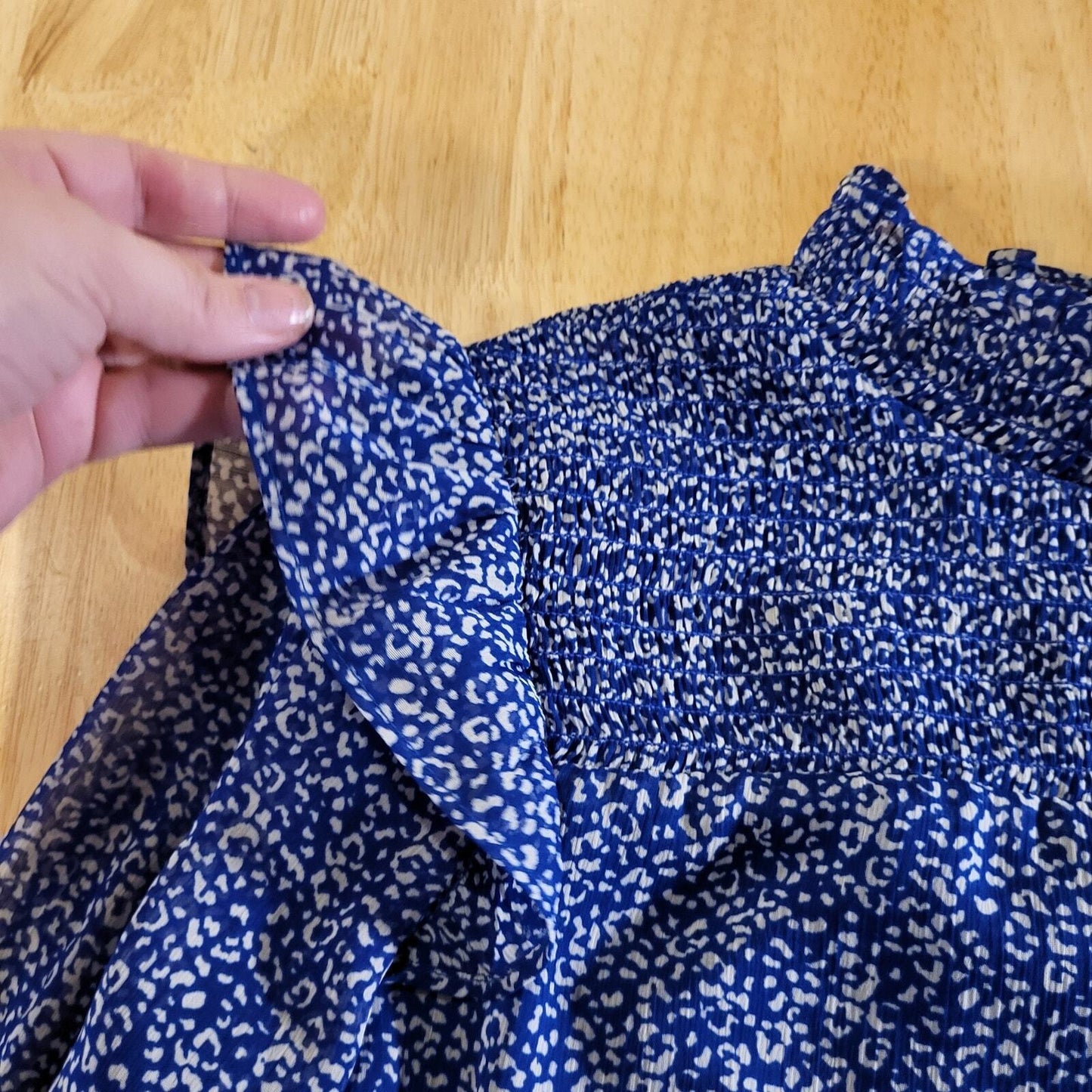 Banana Republic Blue Peasant Blouse Mock Neck Ruffle Sleeve Yoke Rayon XS Floral