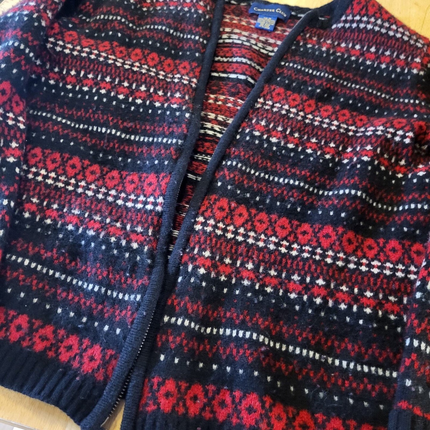 Charter Club 100% Lambs Wool Size Medium Fair Isles Zip Knit Cardigan Red White 