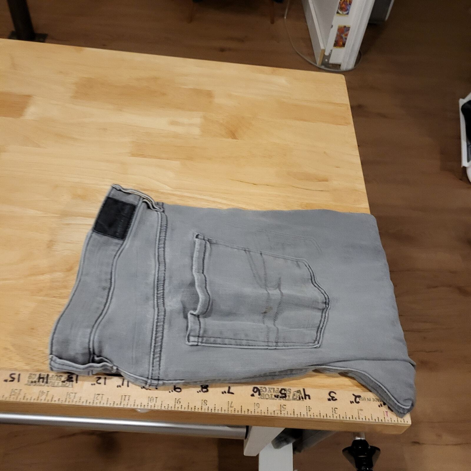 American Eagle Gray High Rise Jeggings 12 Long Distressed 41" Long 