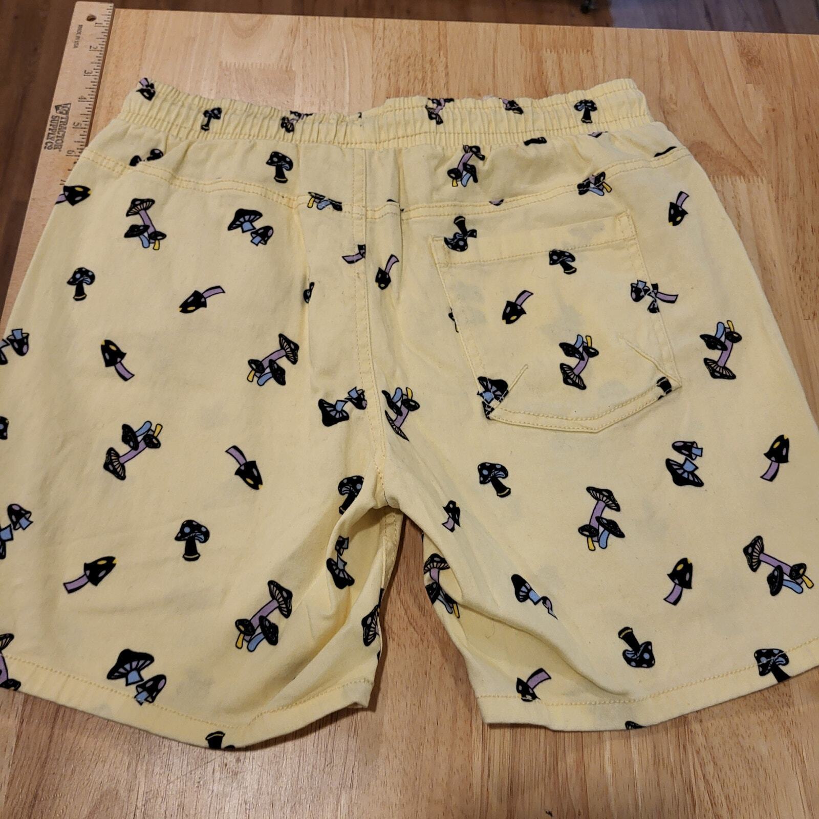 Yellow Cotton Mushroom Shorts 30" Elastic Waist Pockets Drawstring 16" Length