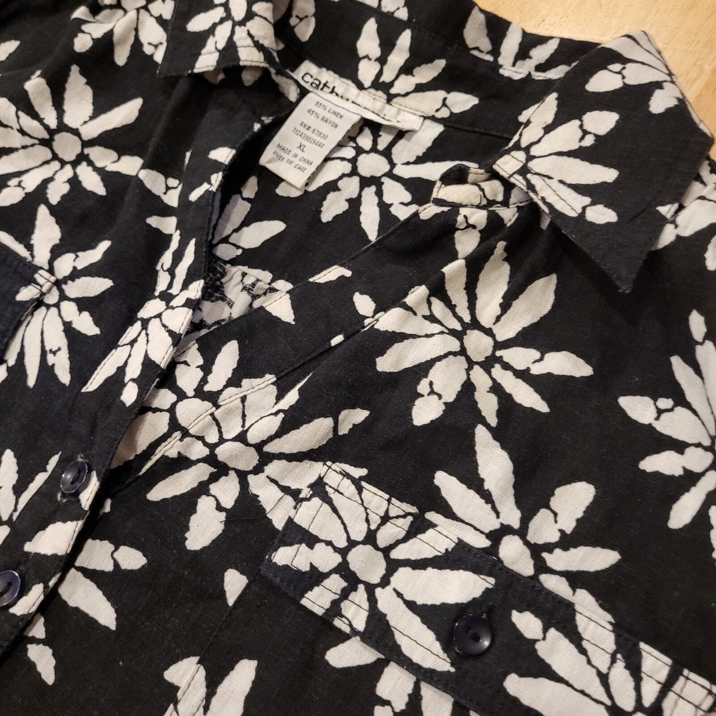 Cathy Daniels Linen Blend Black Short Sleeve Daisy Print Button Front XL