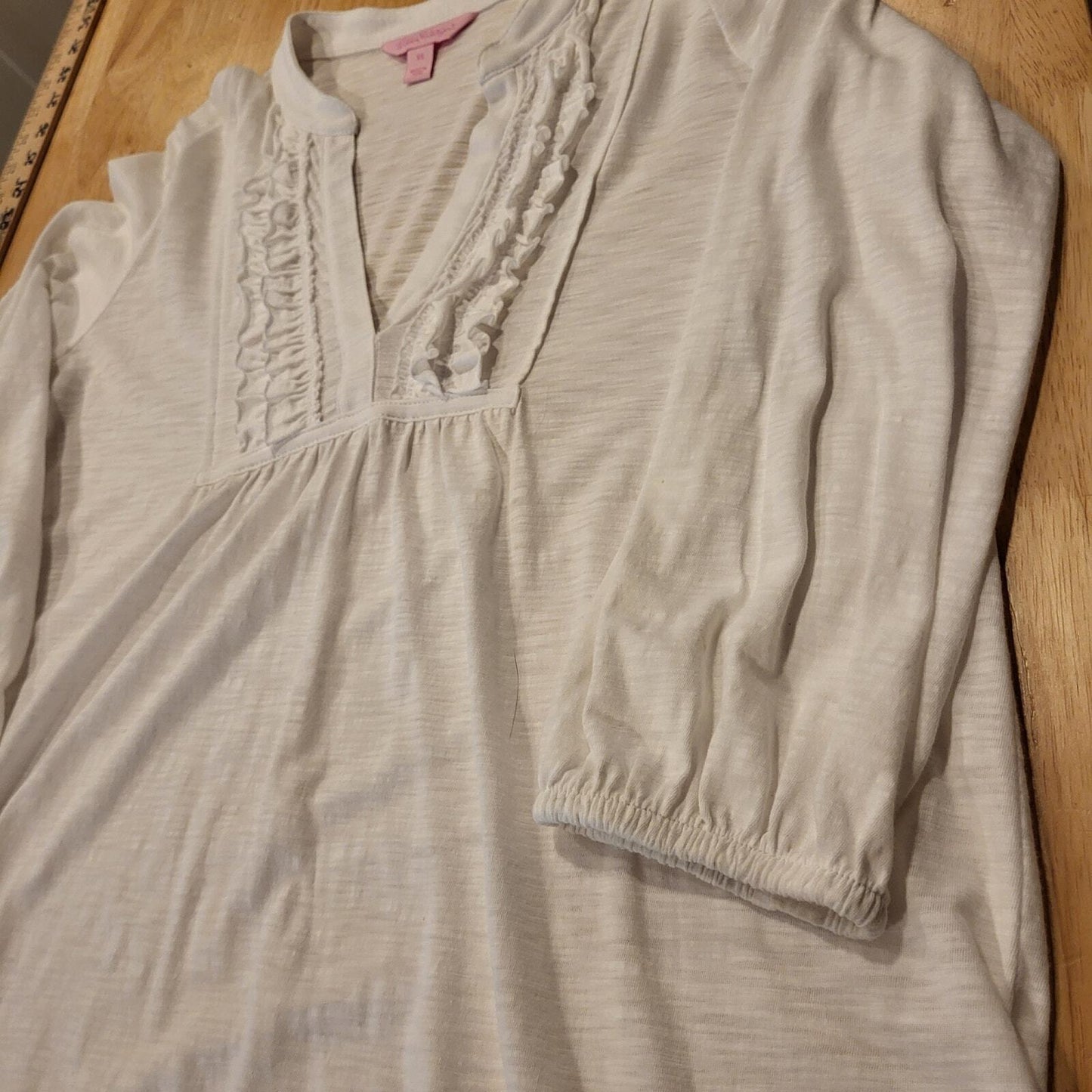 Lilly Pulitzer 3/4 Sleeve Ruffle Collar White Jersey Top XS 19" P2P