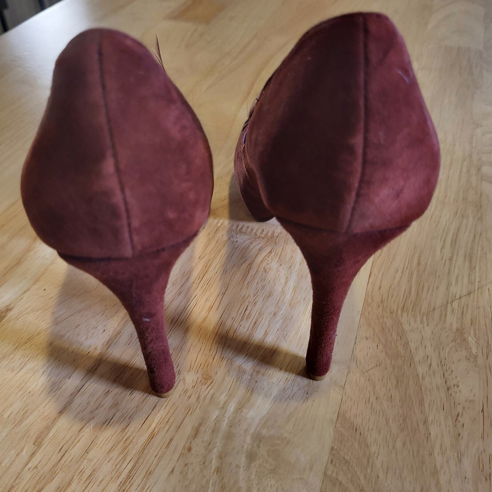 Michael Burgundy Pumps Feather Toe Size 7.5 