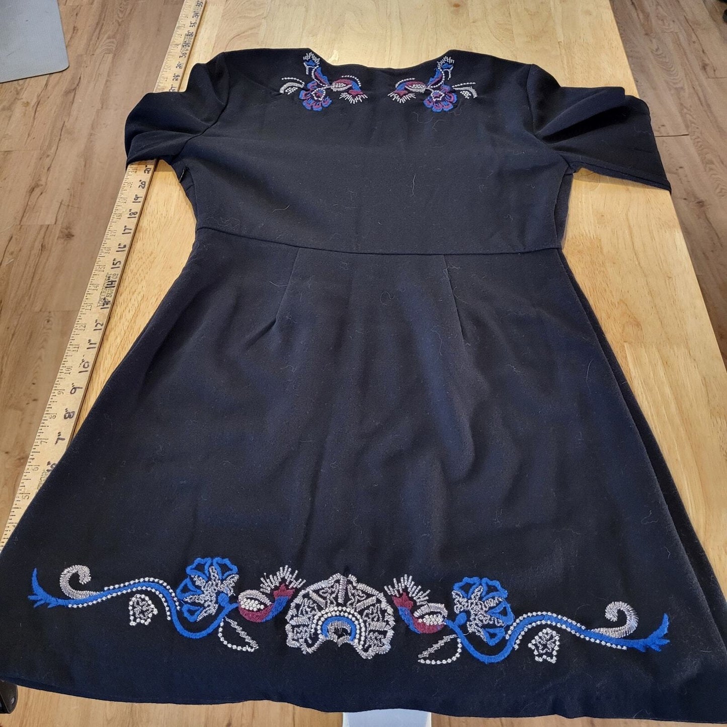 Free People Black Embroidered Knit Scoop Neck Mini Dress Long Sleeve Zip size 6