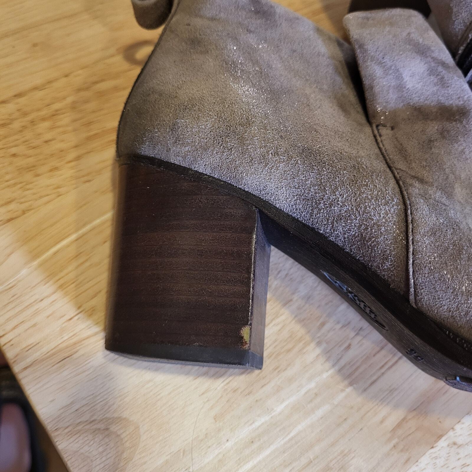 Sofft Metallic Gray Suede Block Heel Booties Size 8