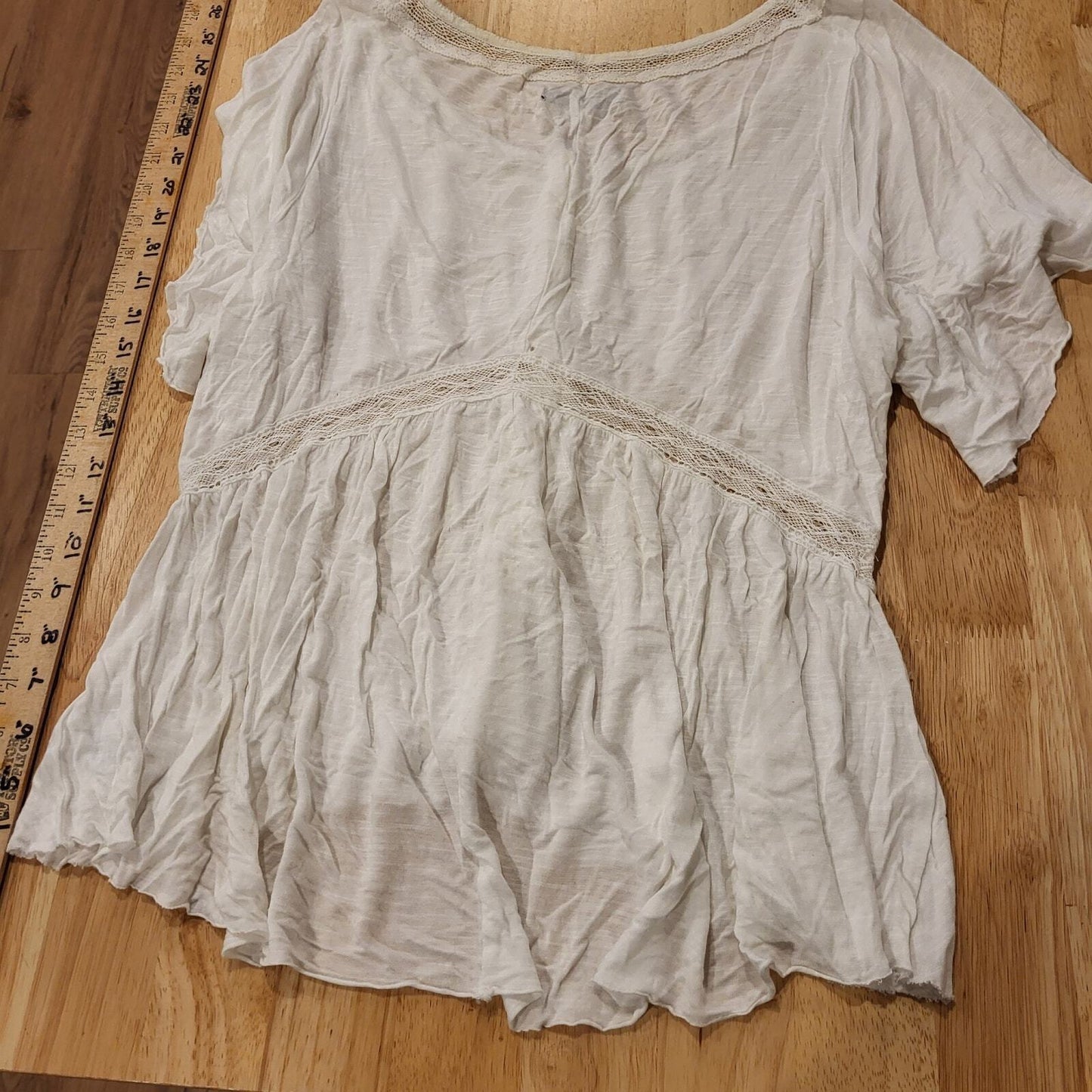 American Eagle Outfitters Flutter Y2K Lace Eyelet T-shirt Blouse Medium Cotton