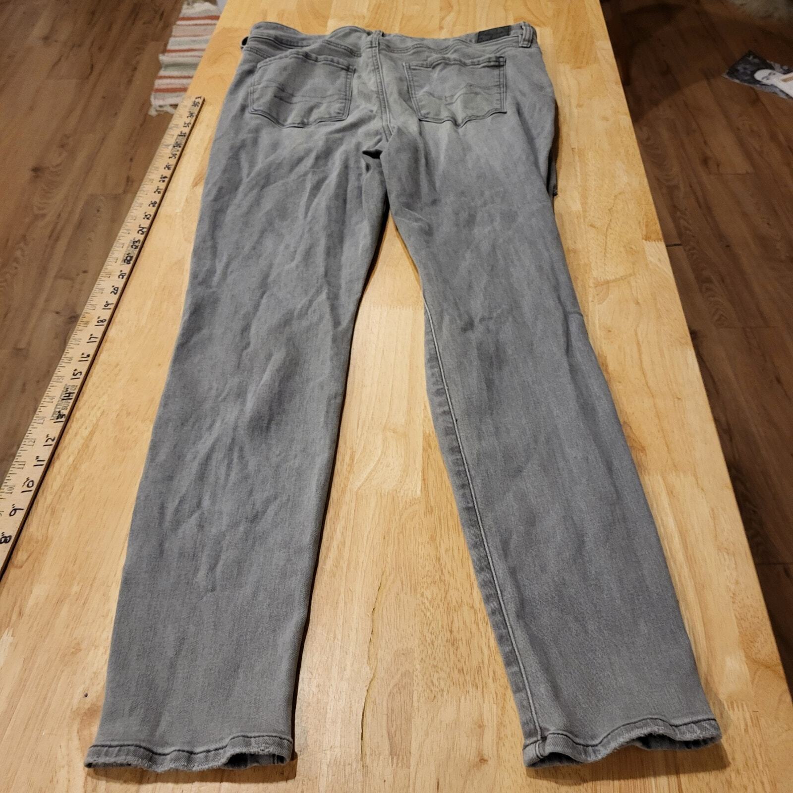 American Eagle Gray High Rise Jeggings 12 Long Distressed 41" Long 