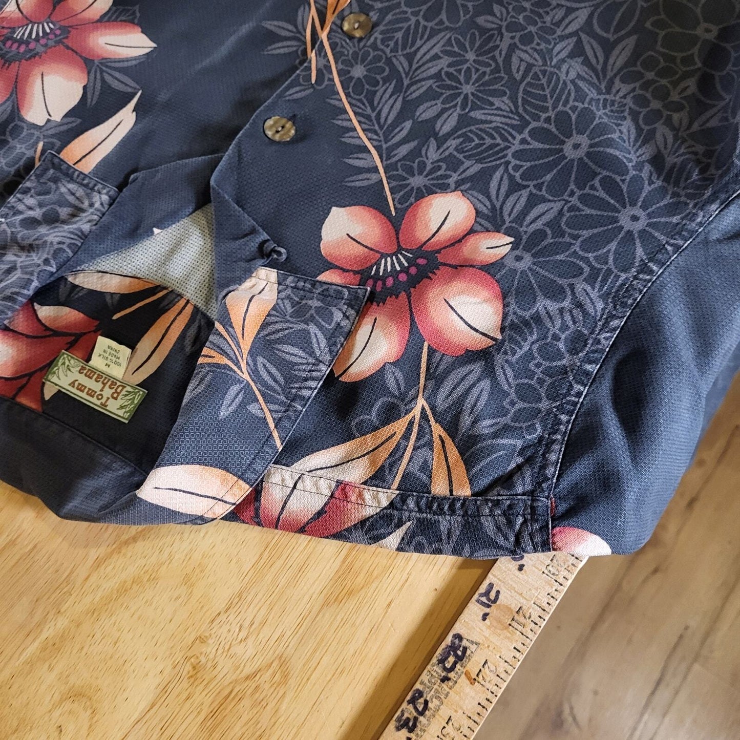 Tommy Bahama 100% silk Hawaiian pink charcoal Floral tie straight collard set