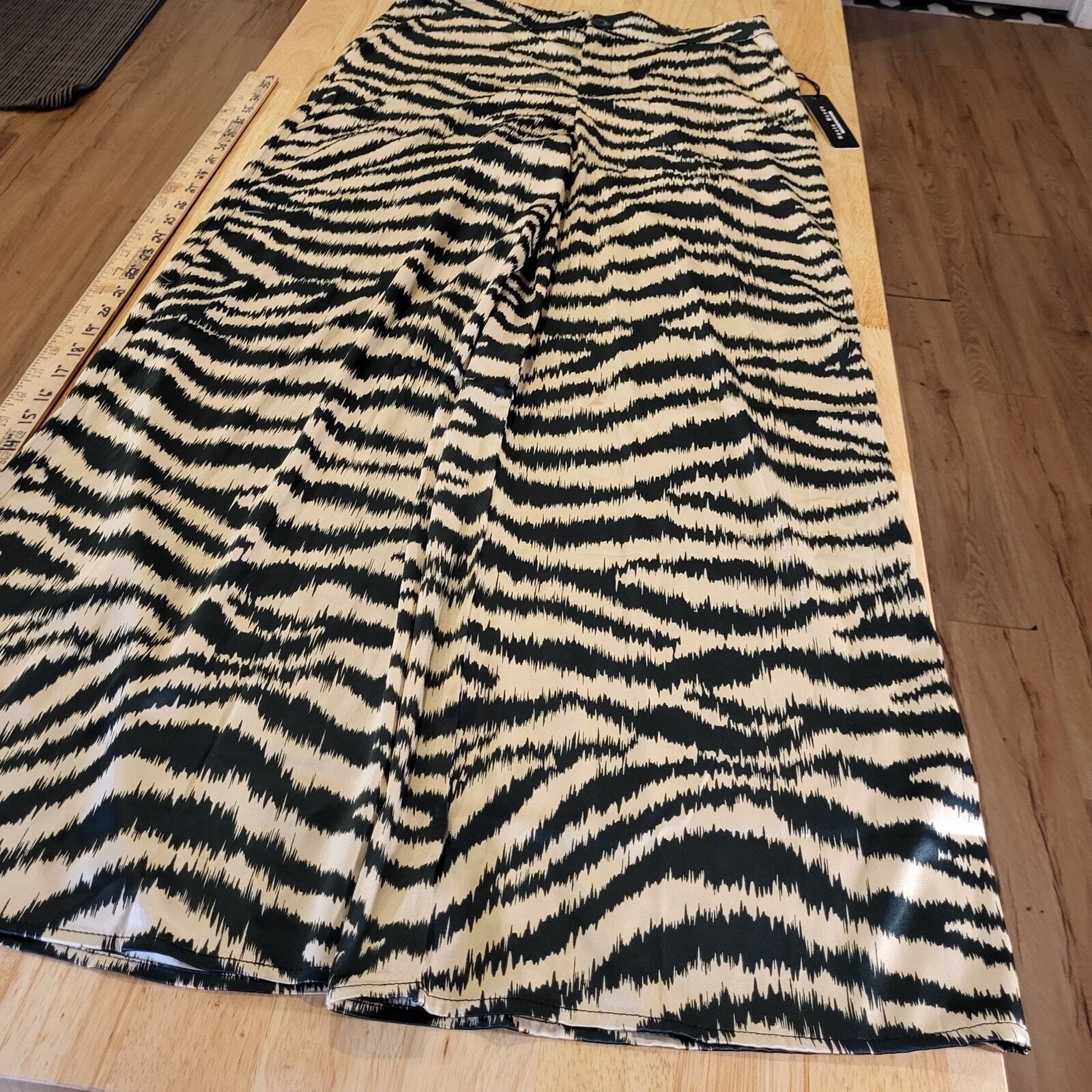 Haute Monde 32" Elastic Waist Wide Leg Zebra Satin Pant Button 43" long 24" wide