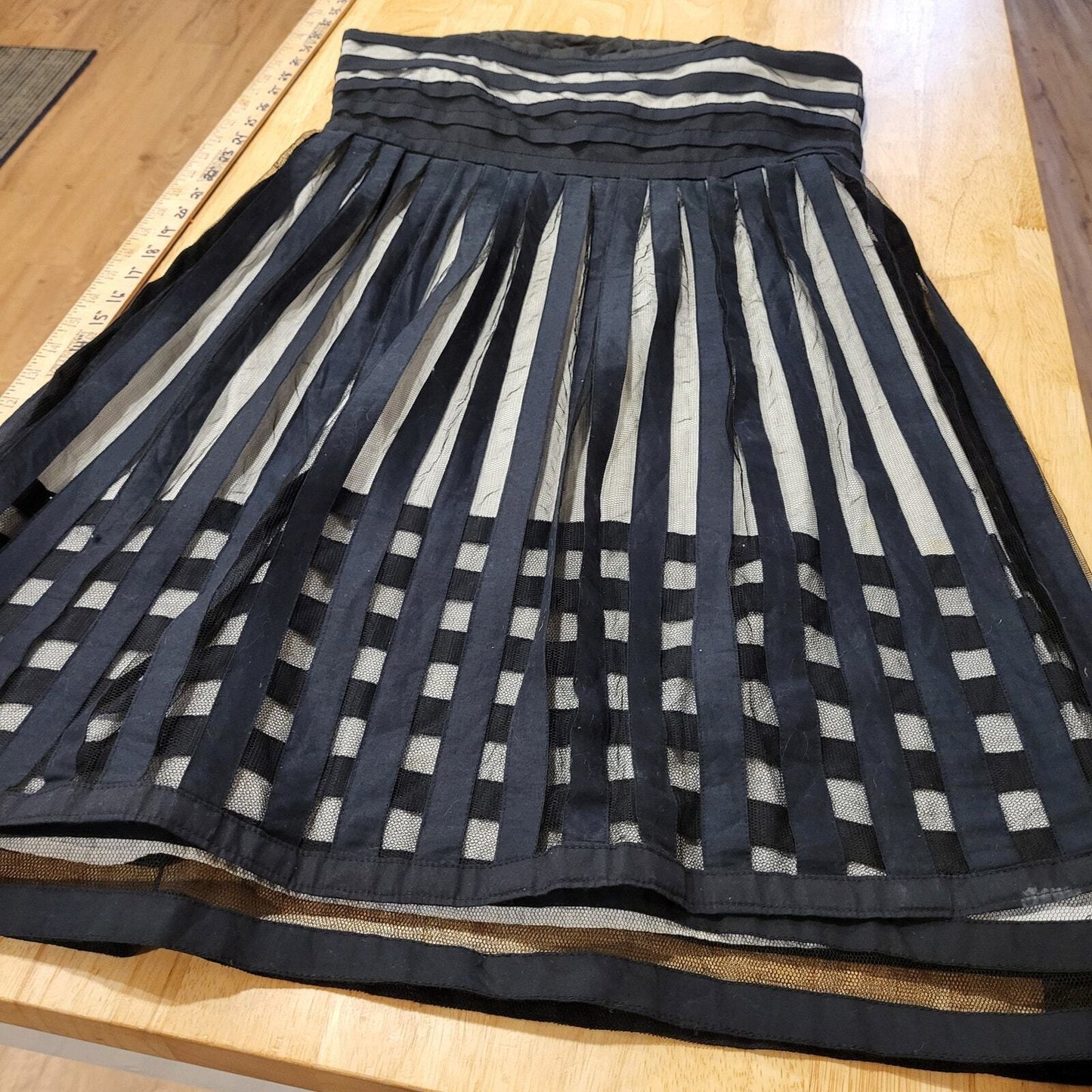 CYNTHIA STEFFE Black Tulle Striped Strapless Dress Size 12 30" Waist 34" Bust