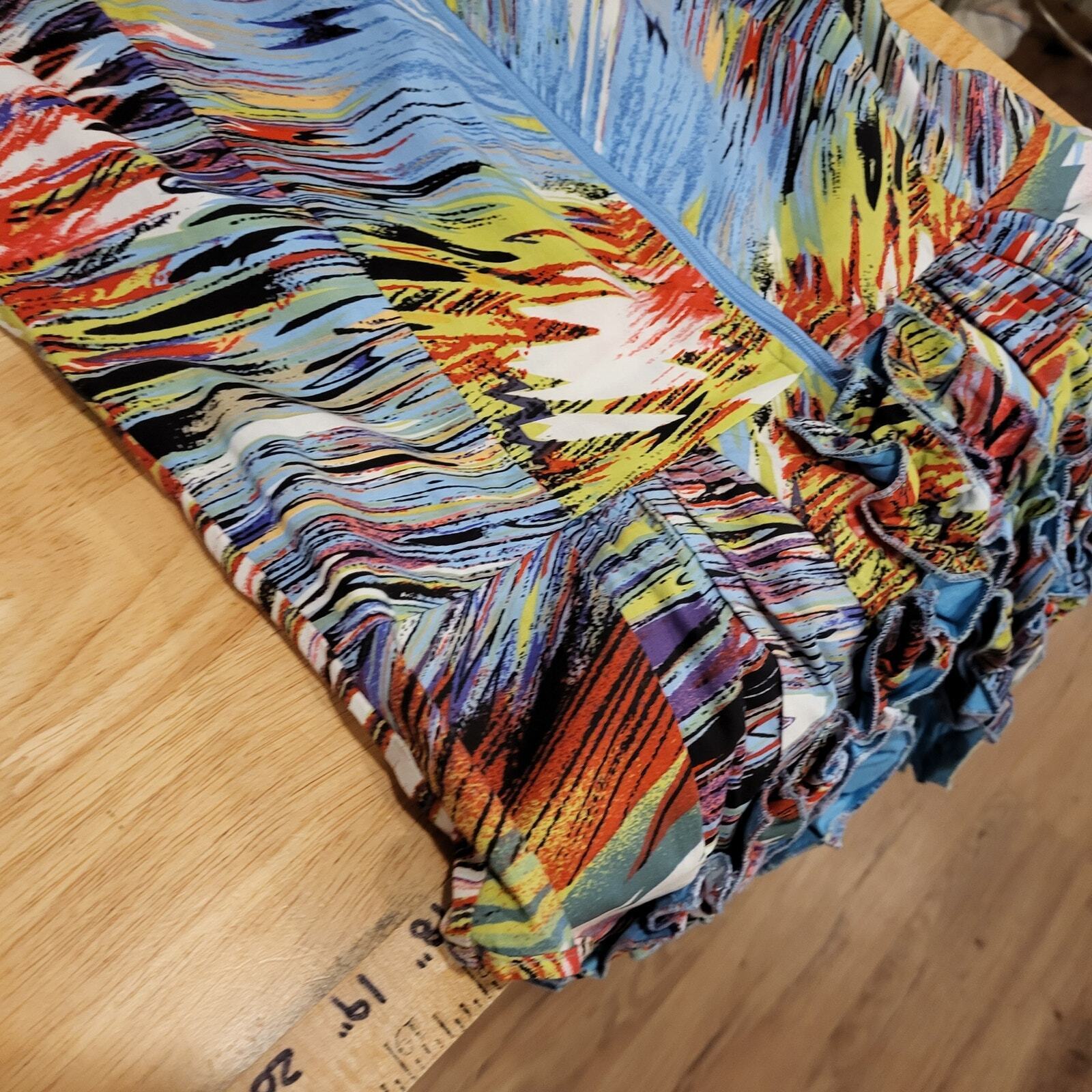 DS by Debbie Shuchat Sleeveless Zip Front Ruffle Collar Colorful Abstract Top 8