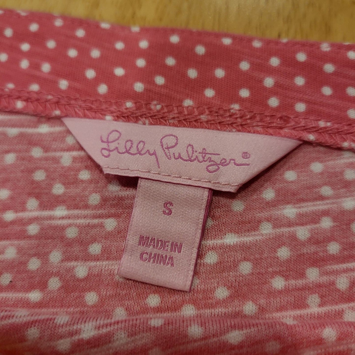 Lilly Pulitzer Pink Polka Dot Jersey Top Ruffle Sleeve 17" Pit 2 Pit