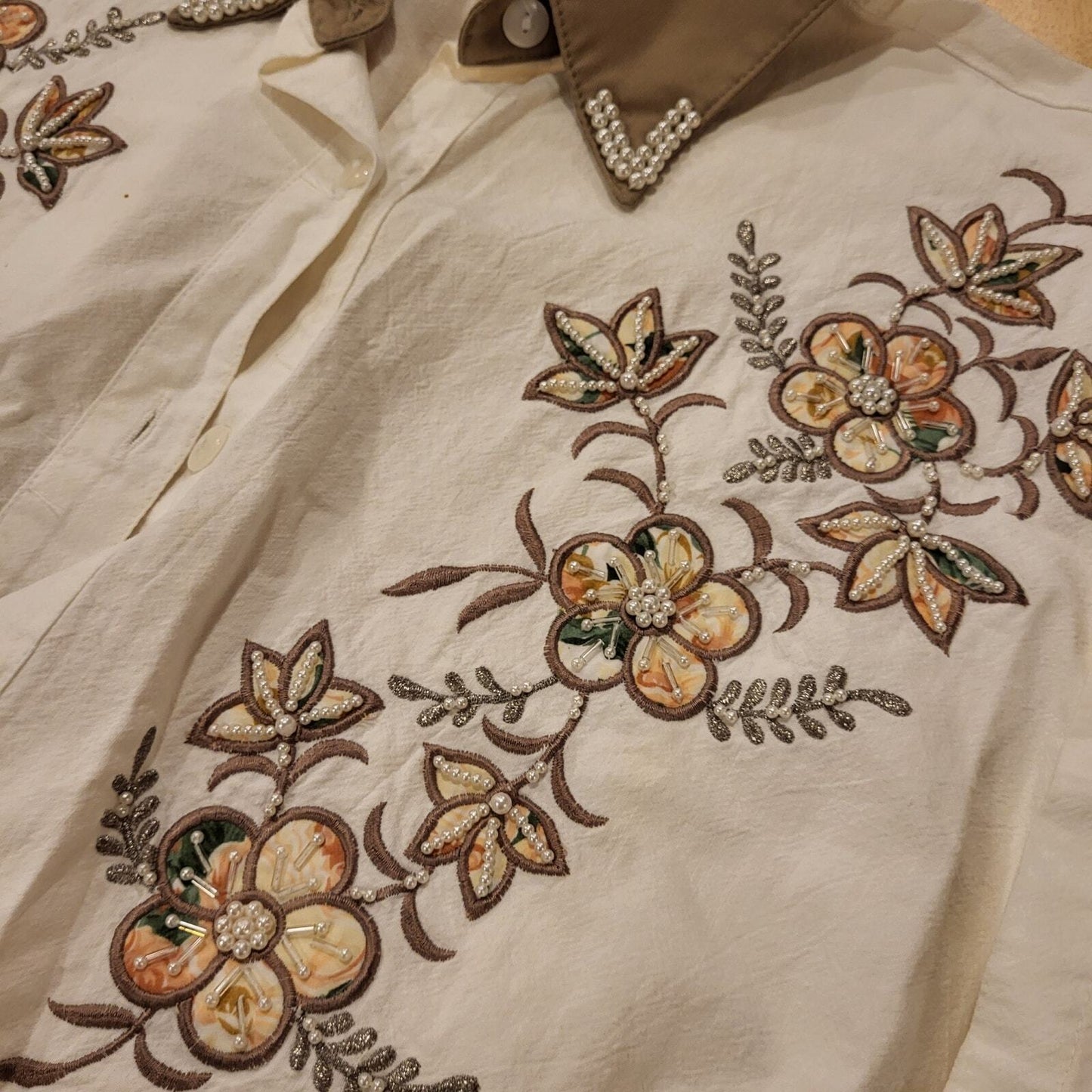 Vintage Beaded Jane Ashley White Short Sleeve Button Down Collared Shirt