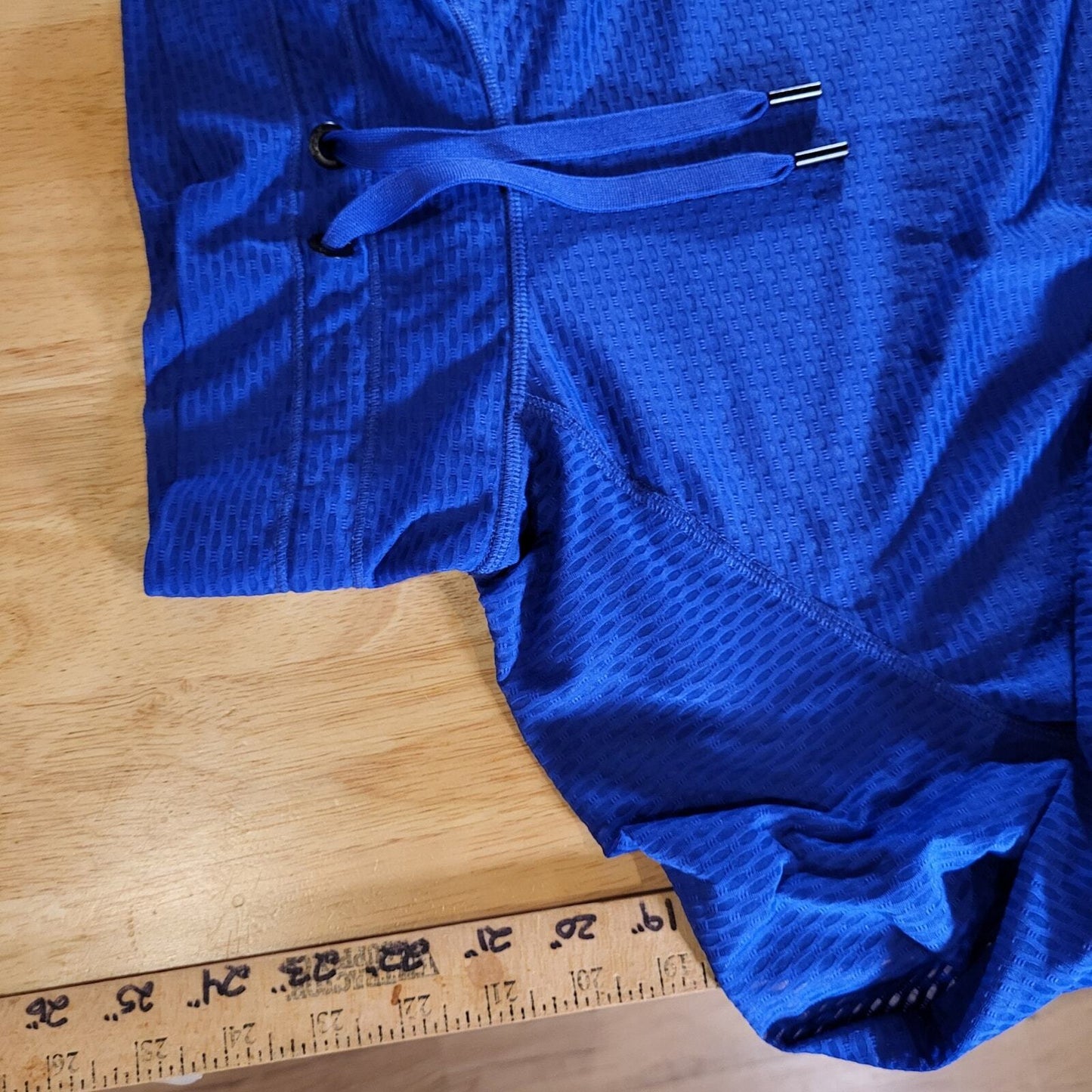 DKNY Blue Mesh Mock Neck Athletic Shirt Drawstring 20" P2P