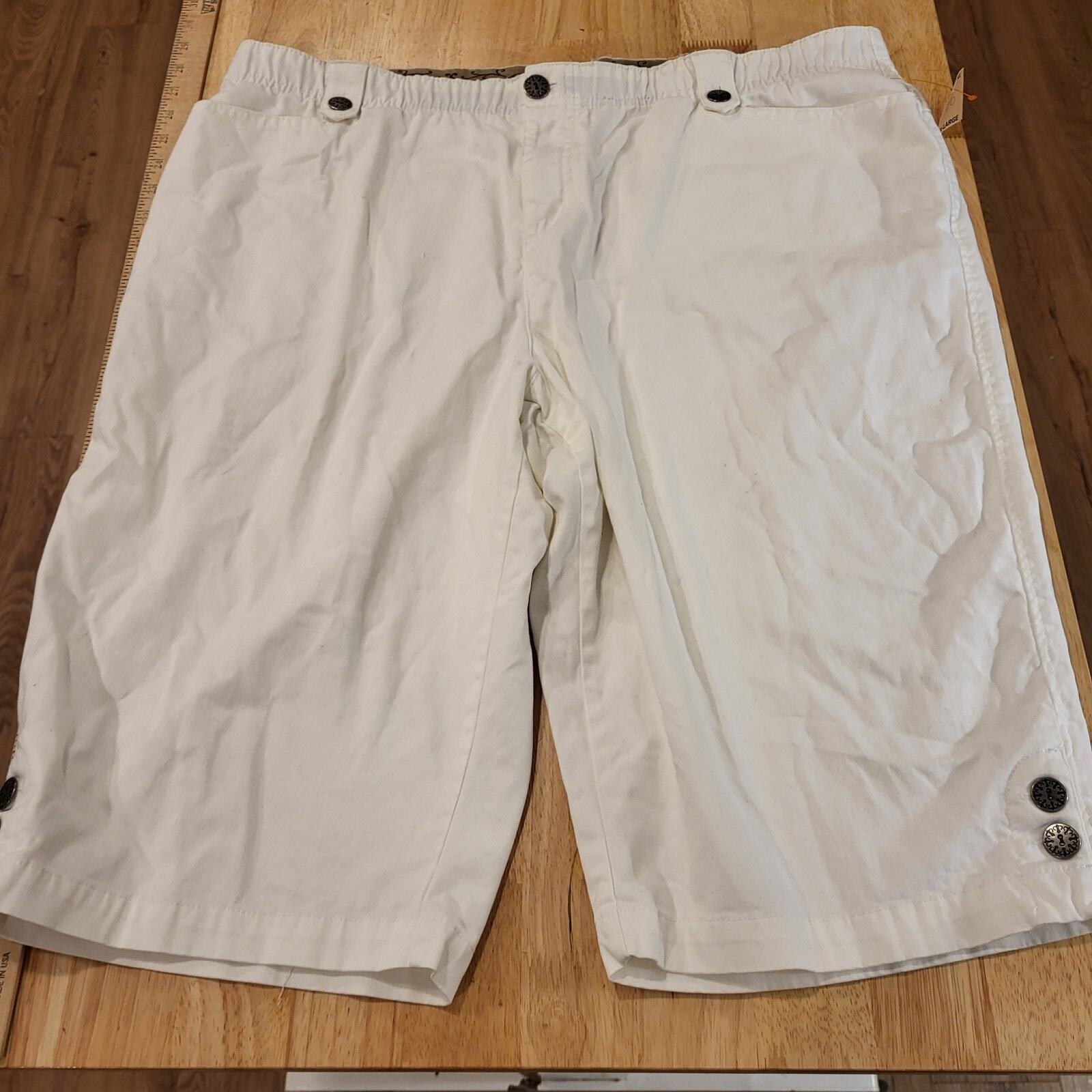 C. J. Banks Comfort Waist 20W White Bermuda Shorts Long 25" Length 40" Waist