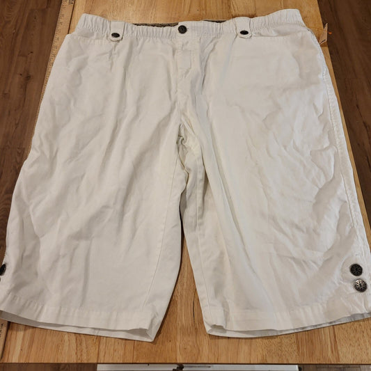 C. J. Banks Comfort Waist 20W White Bermuda Shorts Long 25" Length 40" Waist