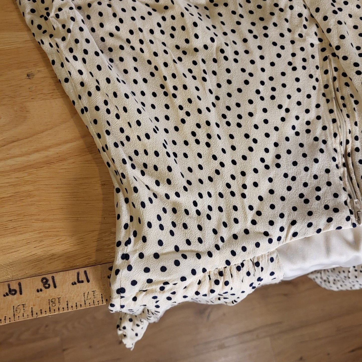 Flutter Sleeve Open Back Black & White Polka Dot Silk Rayon Blend XS 16" P2P