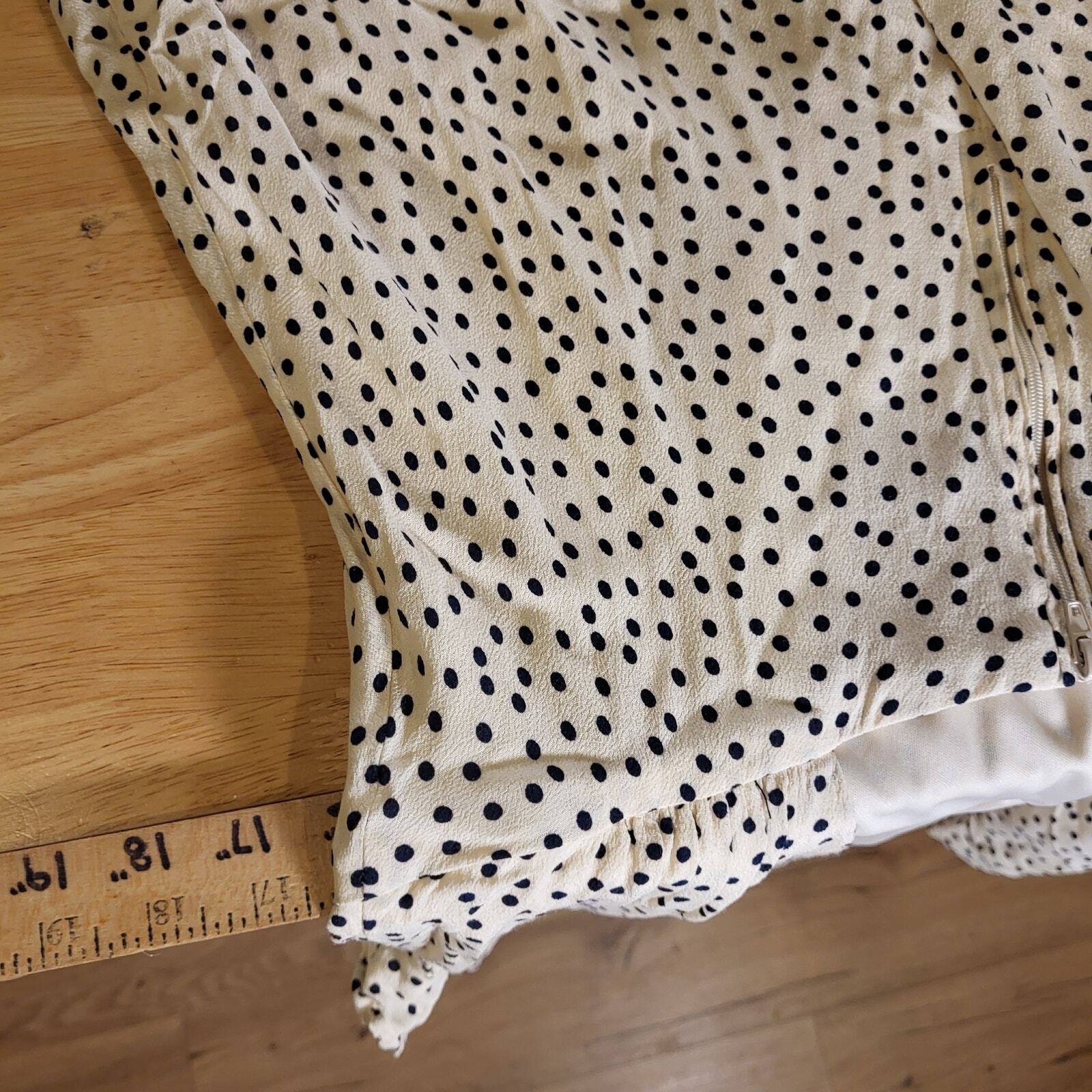 Flutter Sleeve Open Back Black & White Polka Dot Silk Rayon Blend XS 16" P2P