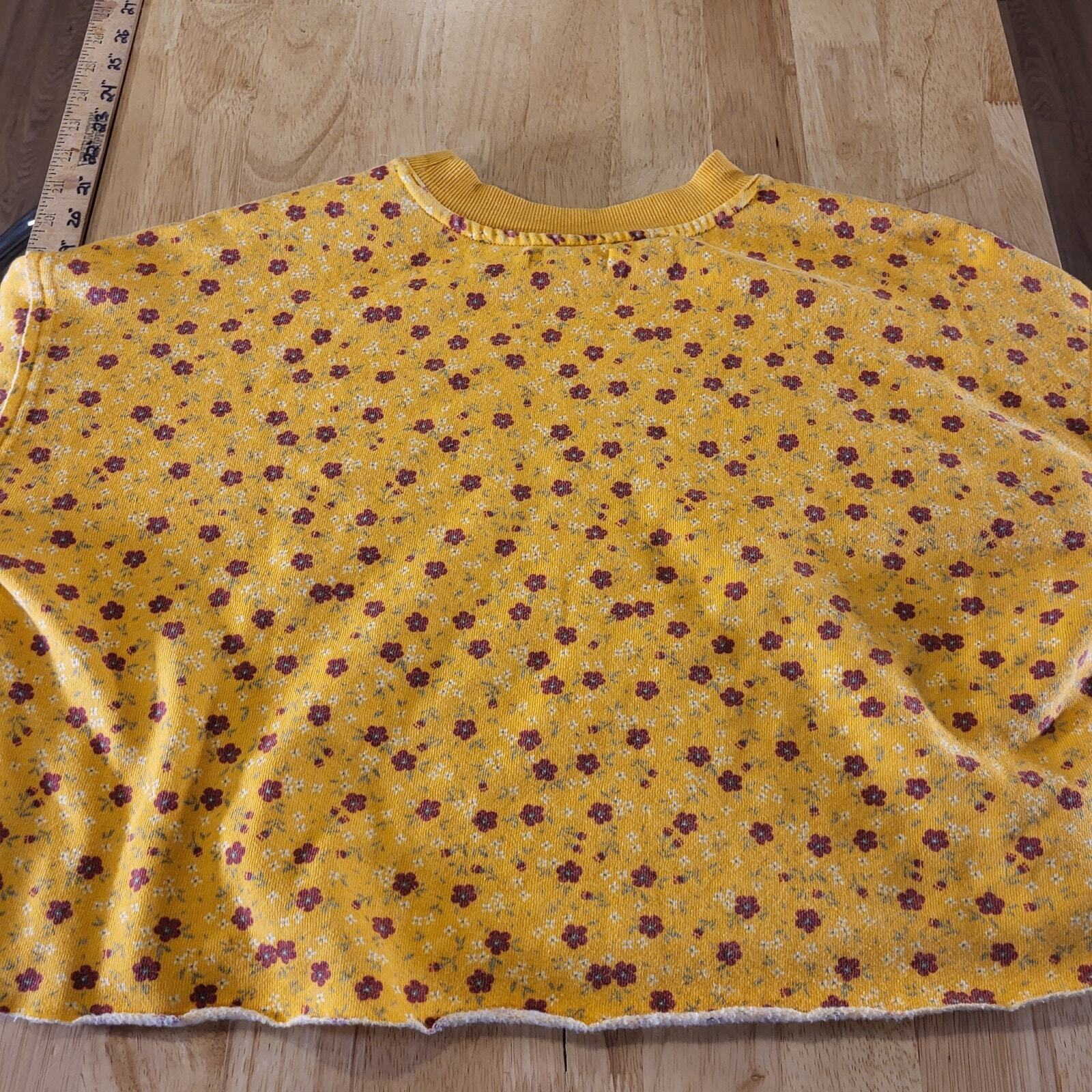 Colsie Yellow Cropped Fleece Floral Long Sleeve Sweatshirt Size Small