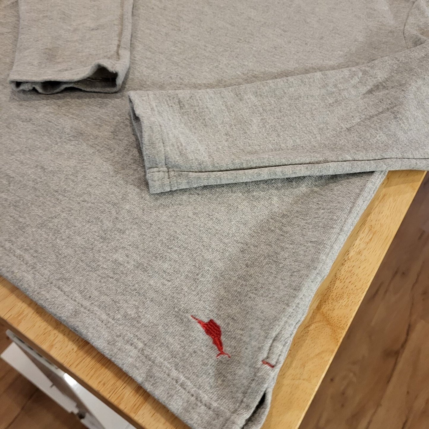 Tommy Bahama Gray Patch Shoulder Pullover Sweatshirt Medium Long Sleeve