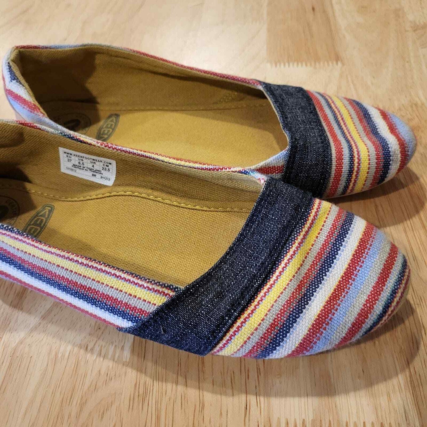 Women's Striped Cortona Keen Canvas Slide On Flats Multicolor 6.5