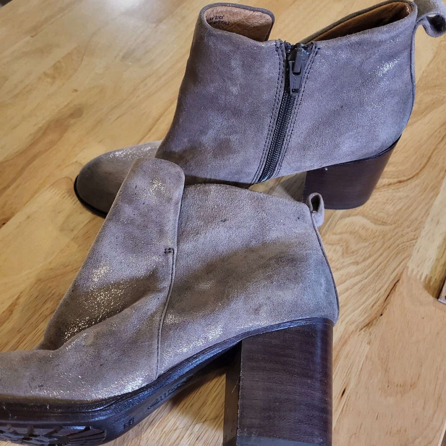 Sofft Metallic Gray Suede Block Heel Booties Size 8