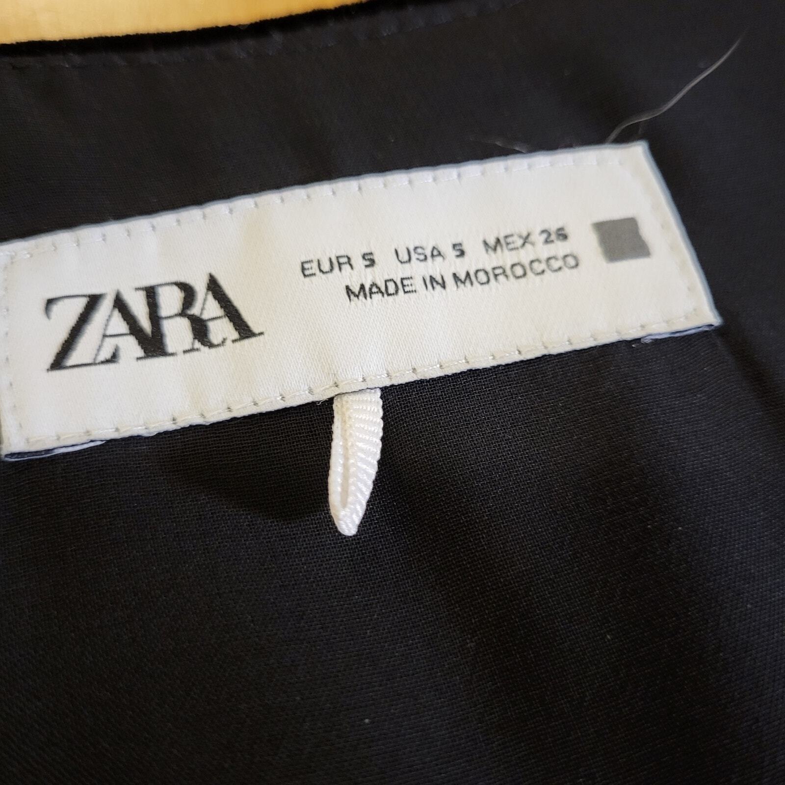 Zara Small Blue Velvet Gold Flecked Sparkle Blue Ruffle 18" P2P 