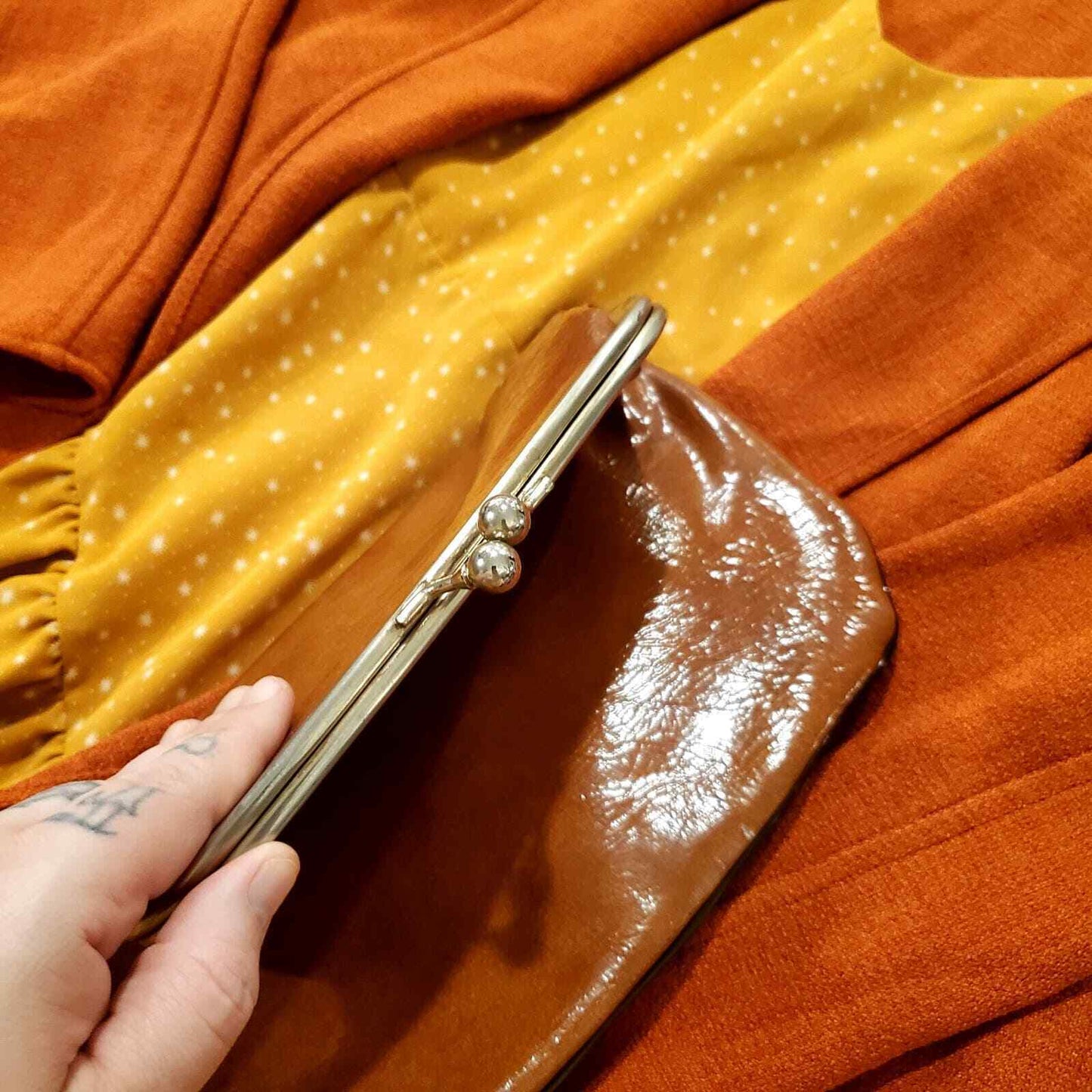 Vintage Brown Glossy Leather Look Top Clasp Folding Clutch Bag
