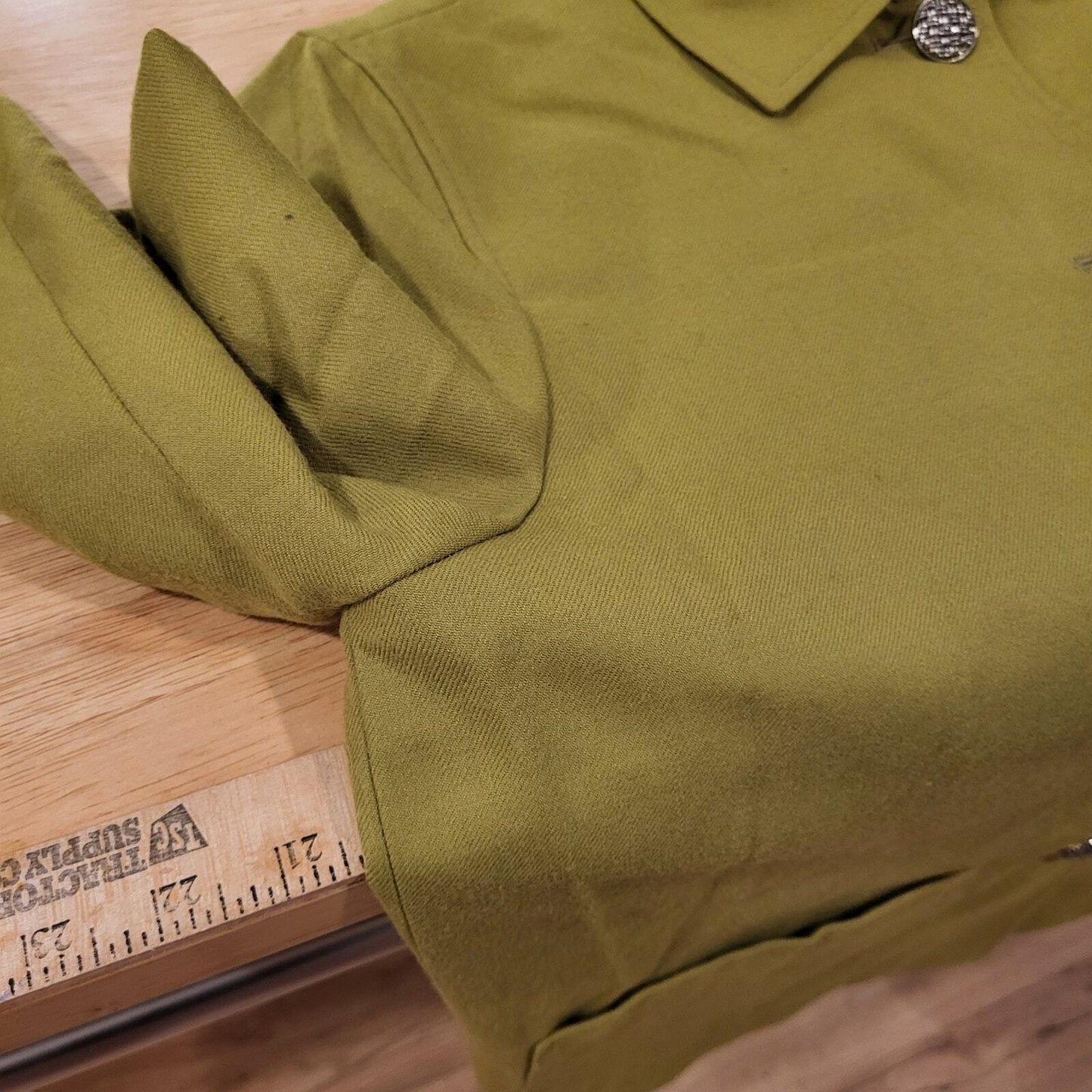 Vintage chartreuse green wool Danielle Martin coat button detail small 20" p2p