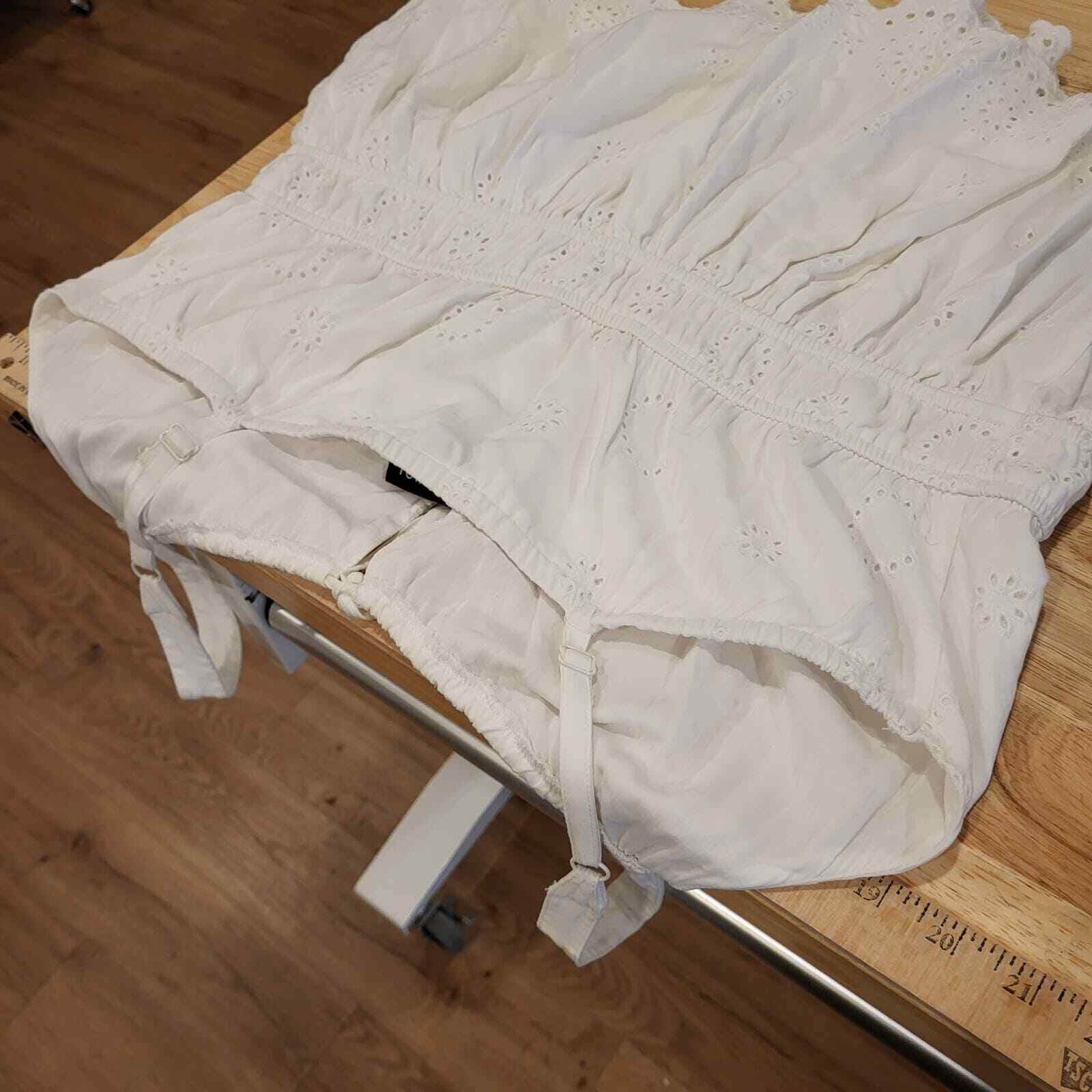 White eyelet gathered waist Torrid tank Jersey material adjustable straps Large