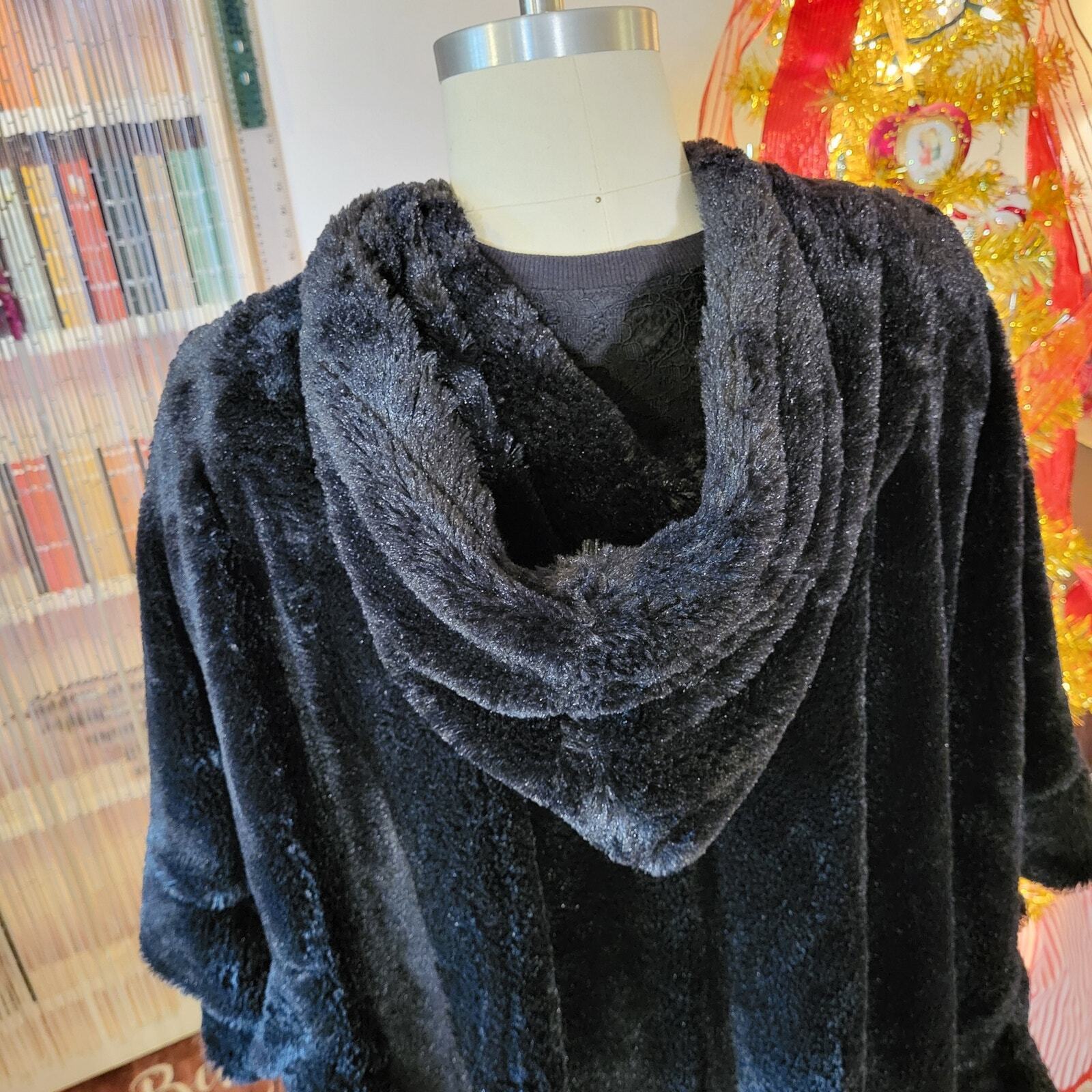 Black Faux Fur Soft Fussy Hooded Cape Formal Opera 