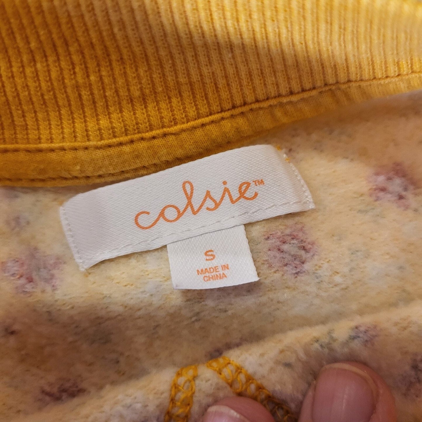 Colsie Yellow Cropped Fleece Floral Long Sleeve Sweatshirt Size Small