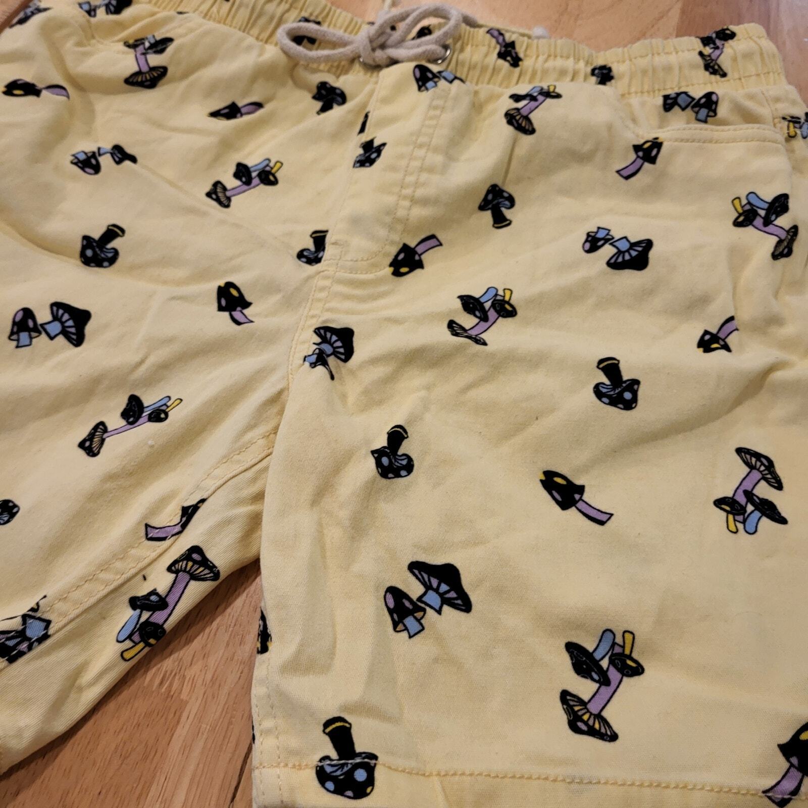 Yellow Cotton Mushroom Shorts 30" Elastic Waist Pockets Drawstring 16" Length