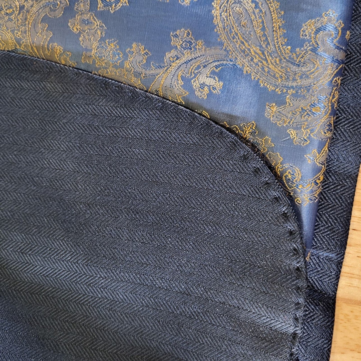 Tazio Italy Tetron Silk Blue Paisley Lined 38L 21" P2P Hand Tailored 