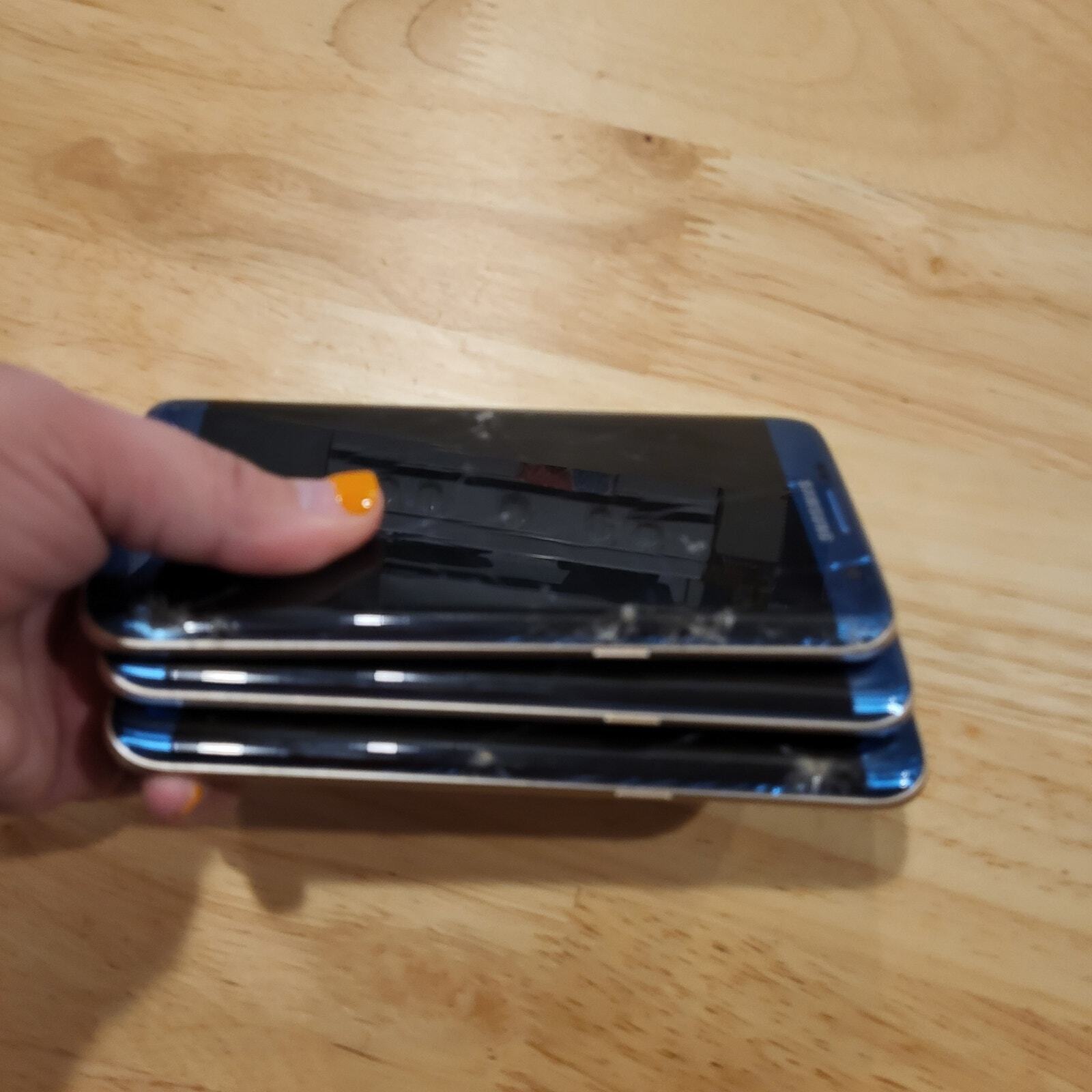 Lot of 3 Broken For Parts Samsung Galaxy S7 Edge Screen Damage on All 