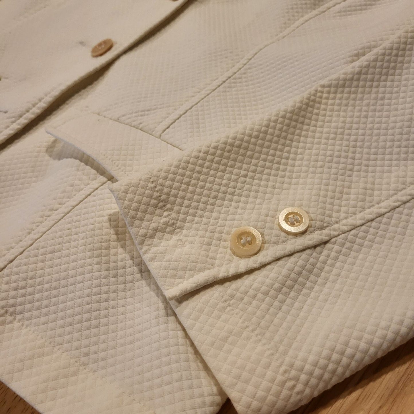 Lilly Pulitzer White Honeycomb Blazer Small 17" Pit to Pit Button Pocket 