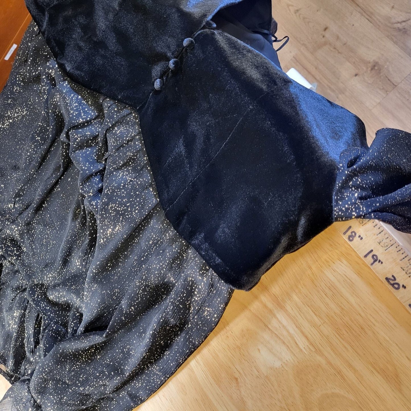 Zara Small Blue Velvet Gold Flecked Sparkle Blue Ruffle 18" P2P 